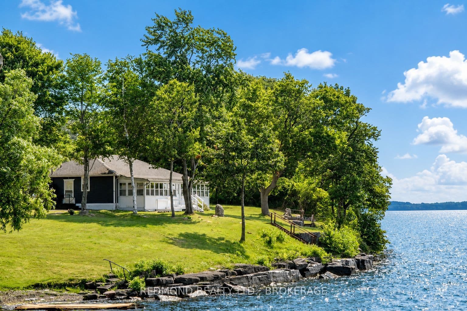 1686 Howe Island Drive, Frontenac Islands, ON K7G 2V6