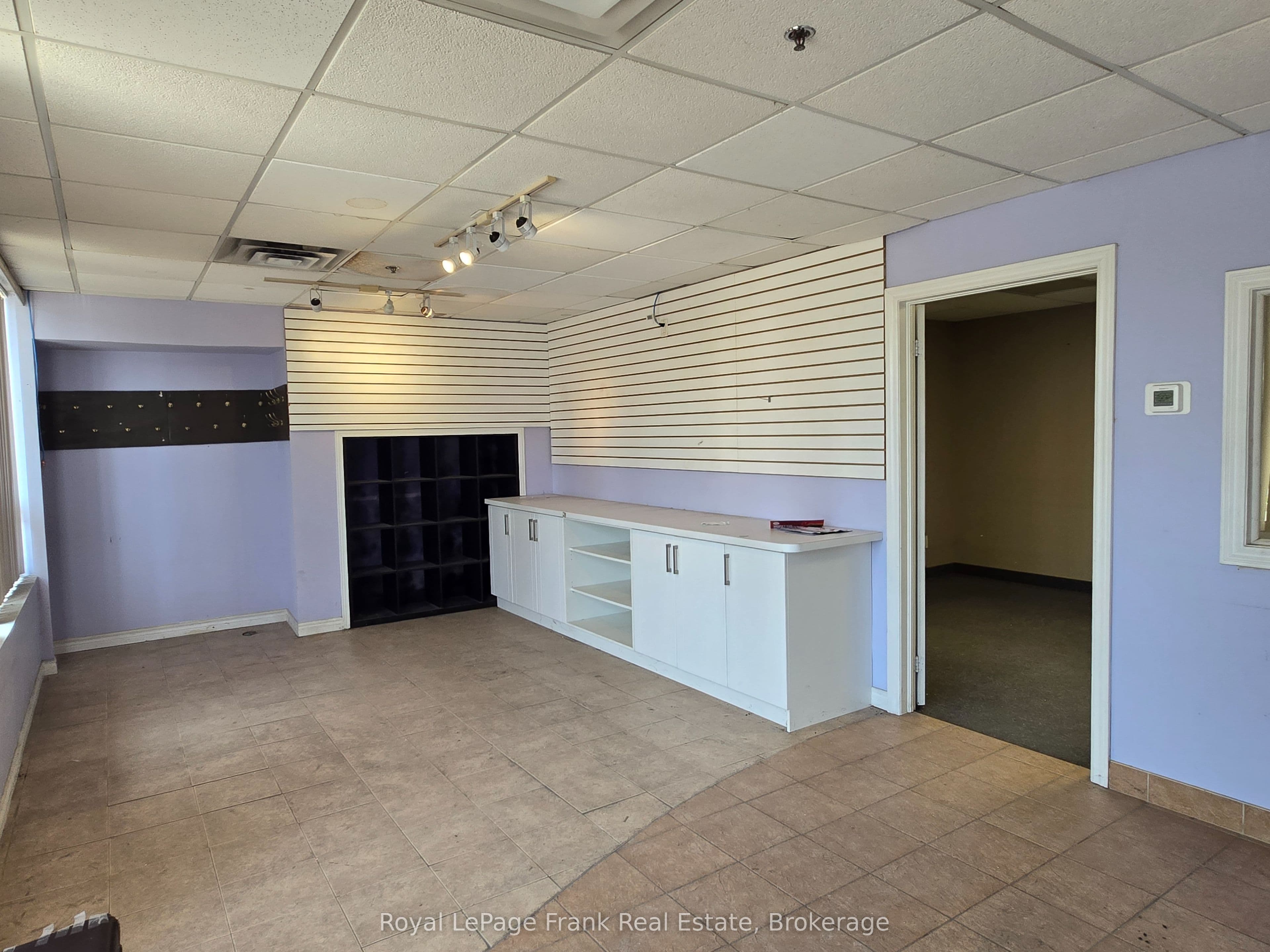 2001 Thickson Road S 4, Whitby, ON L1N 6J3