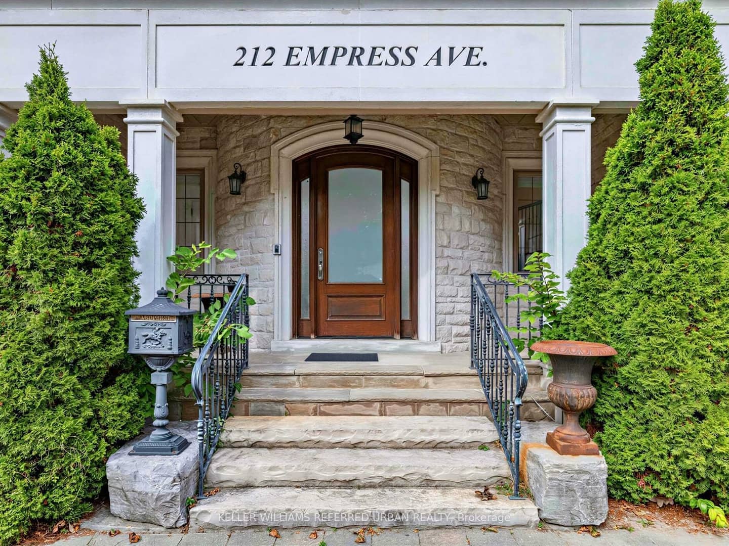 212 Empress Avenue, Toronto, ON M2N 3T9