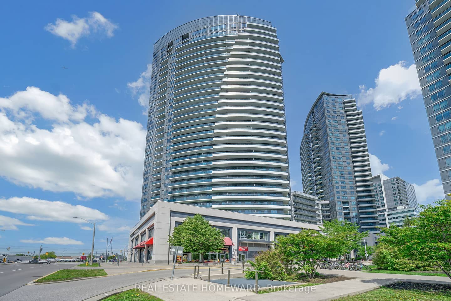 7161 Yonge Street 1525, Markham, ON L3T 0C8