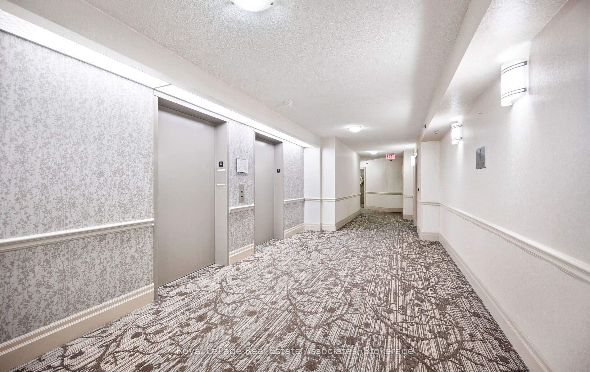 4640 Kimbermount Avenue 402, Mississauga, ON L5M 5W6
