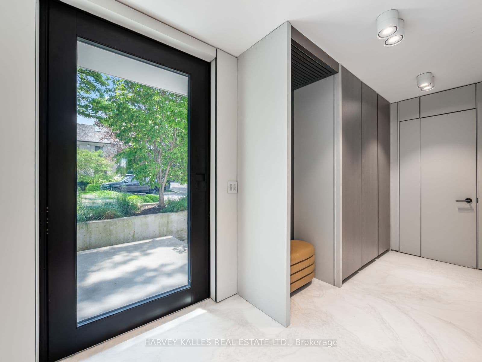 75 Ardwold Gate, Toronto, ON M5R 2W1