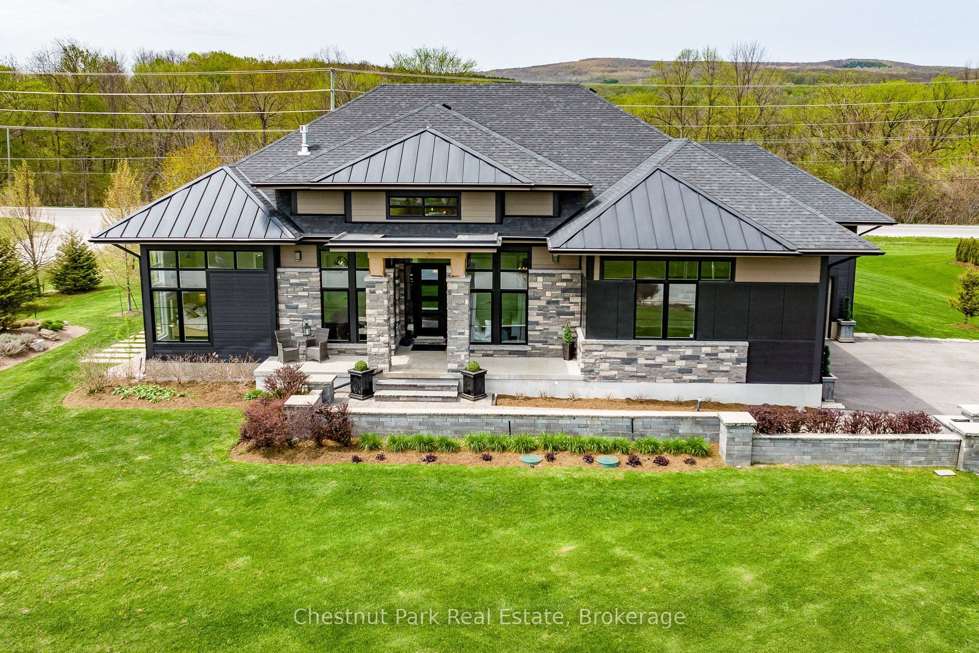 1 Windrose Valley Boulevard, Clearview, ON L9Y 0K2