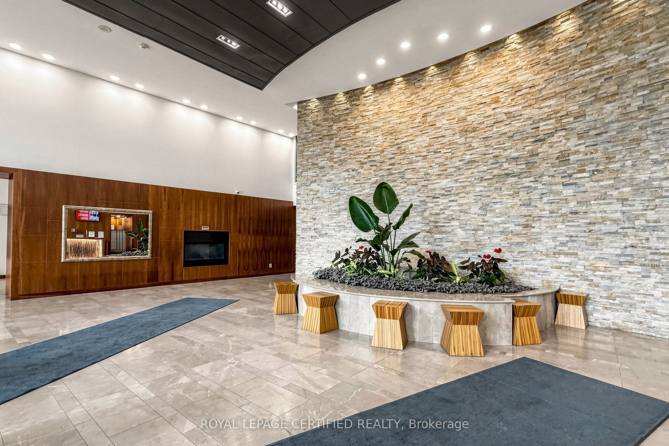 225 Webb Drive 603, Mississauga, ON L5B 4P2