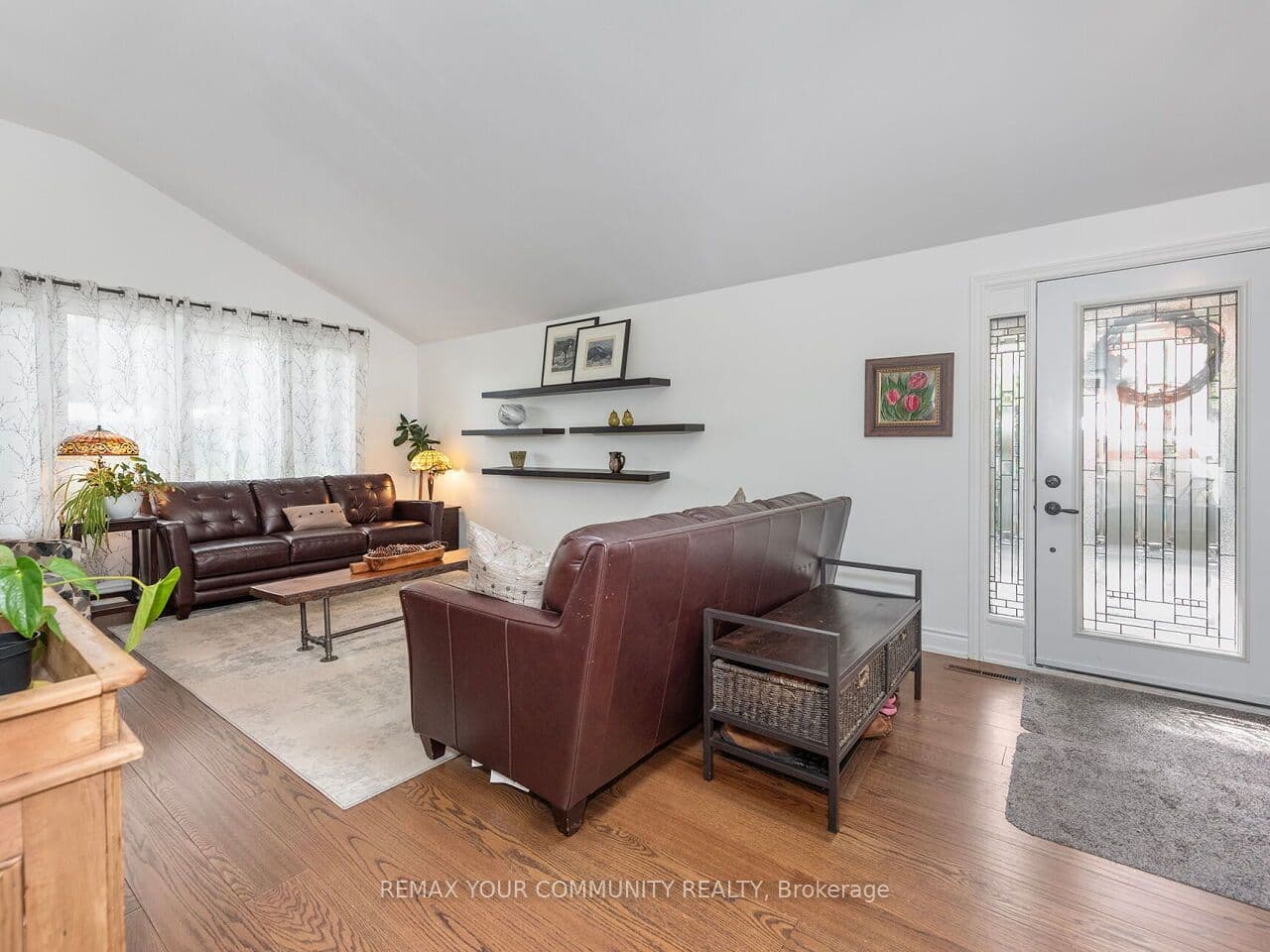 1899 Delaney Drive, Mississauga, ON L5J 3L2