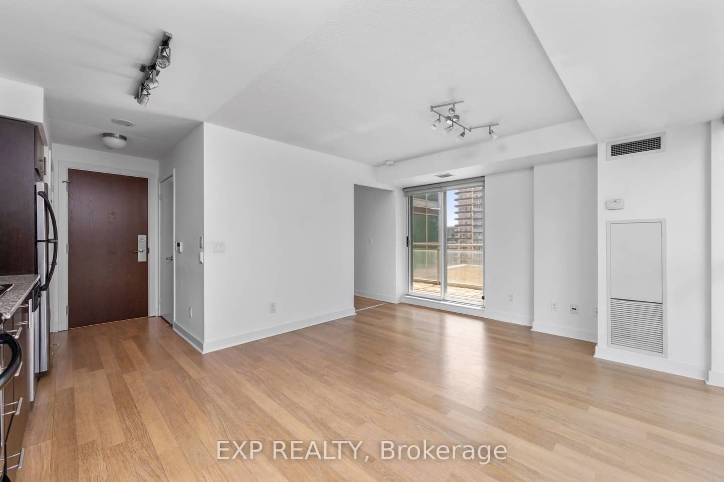 80 Western Battery Road 712, Toronto, ON M6K 3S1