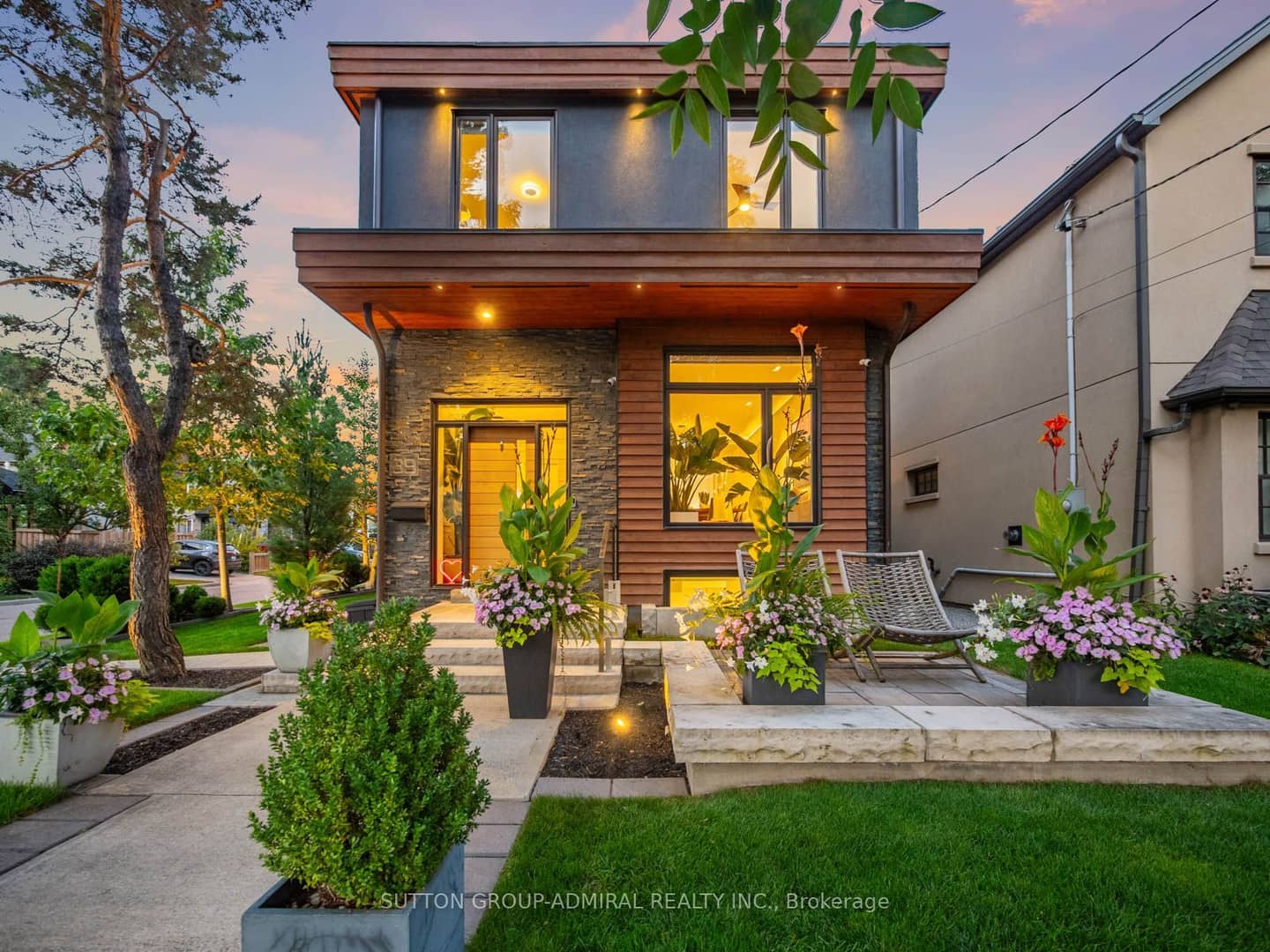 39 Red Deer Avenue, Toronto, ON M1N 2Z1