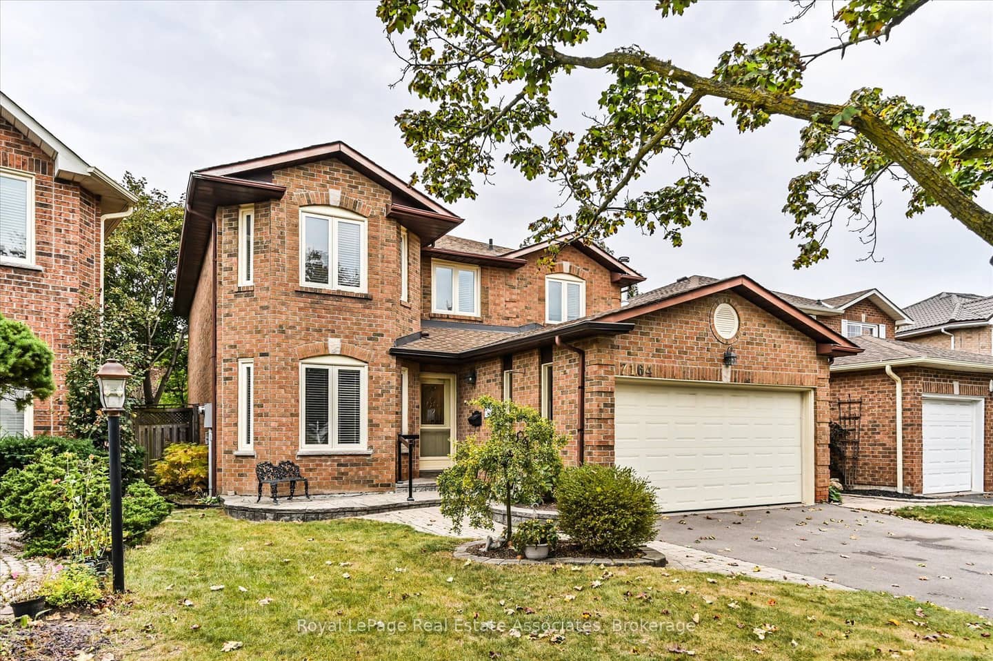 7164 Danton Promenade, Mississauga, ON L5N 5P3