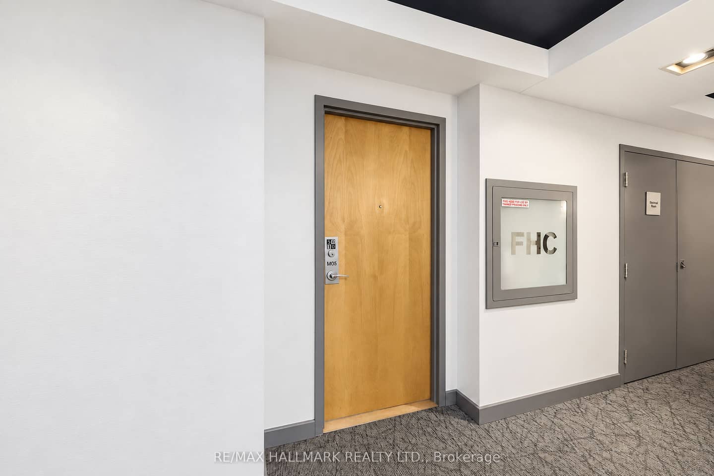350 Wellington Street W M05, Toronto, ON M5V 3W9