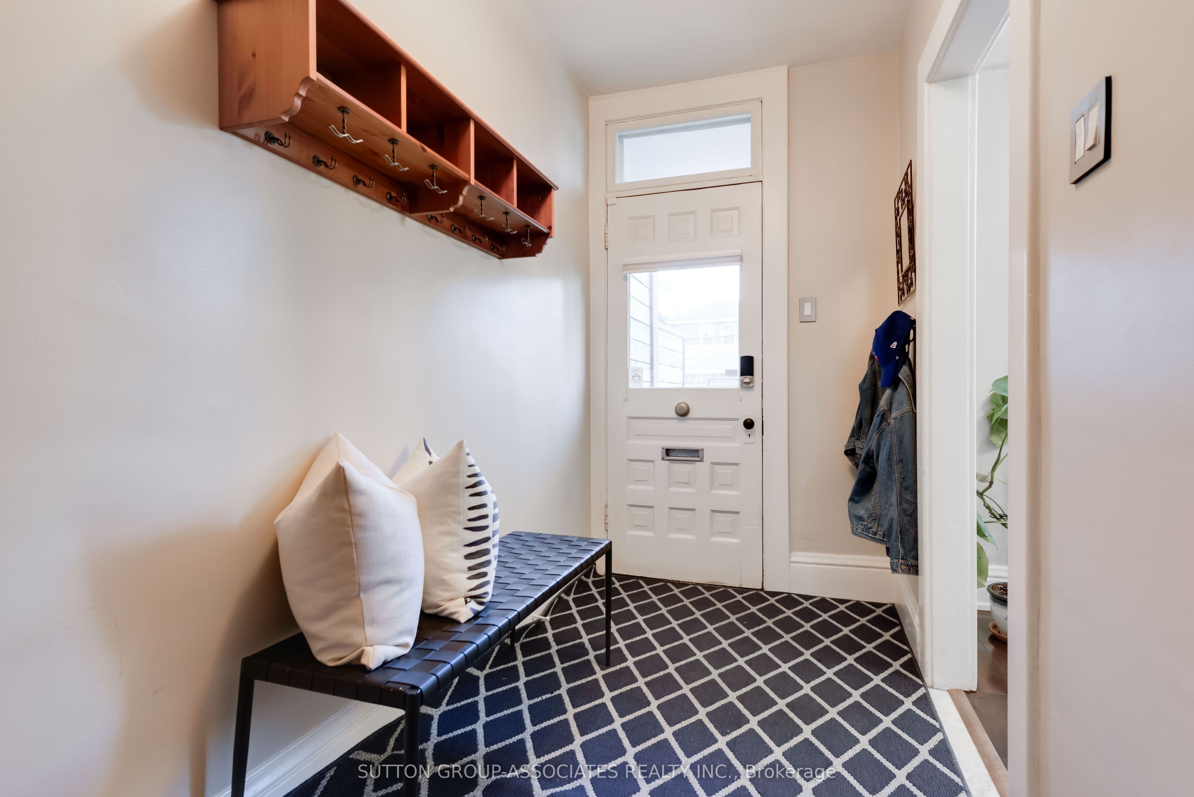 47 Hocken Avenue, Toronto, ON M6G 2K1