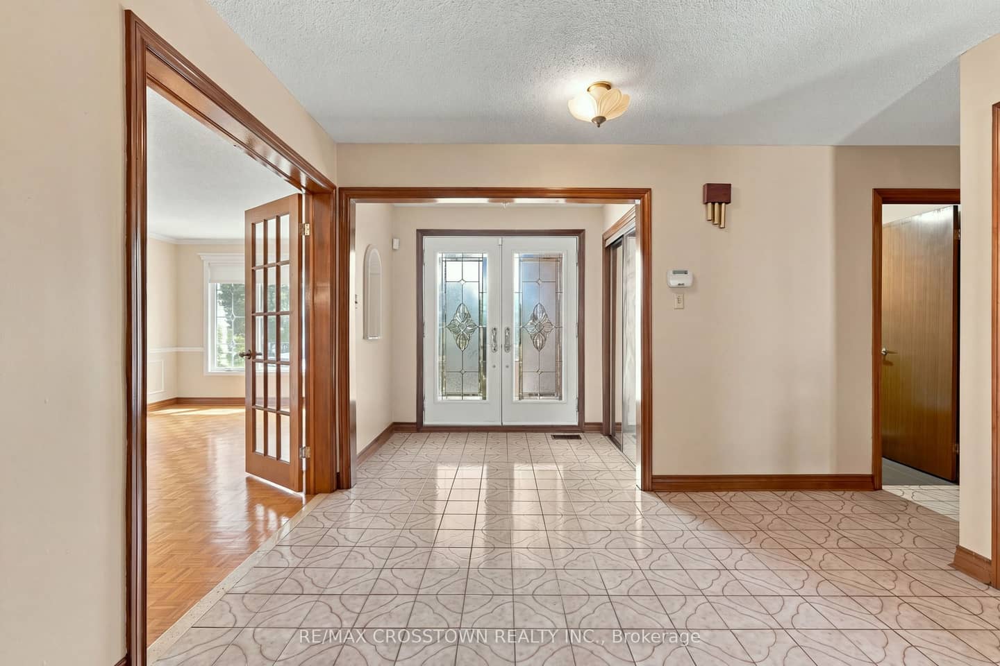 322 Forest Drive, Vaughan, ON L4L 3T6