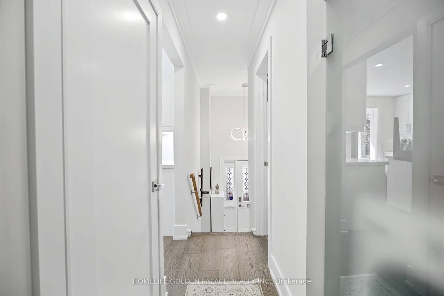 8 Red Maple Court, Toronto, ON M2K 2T3