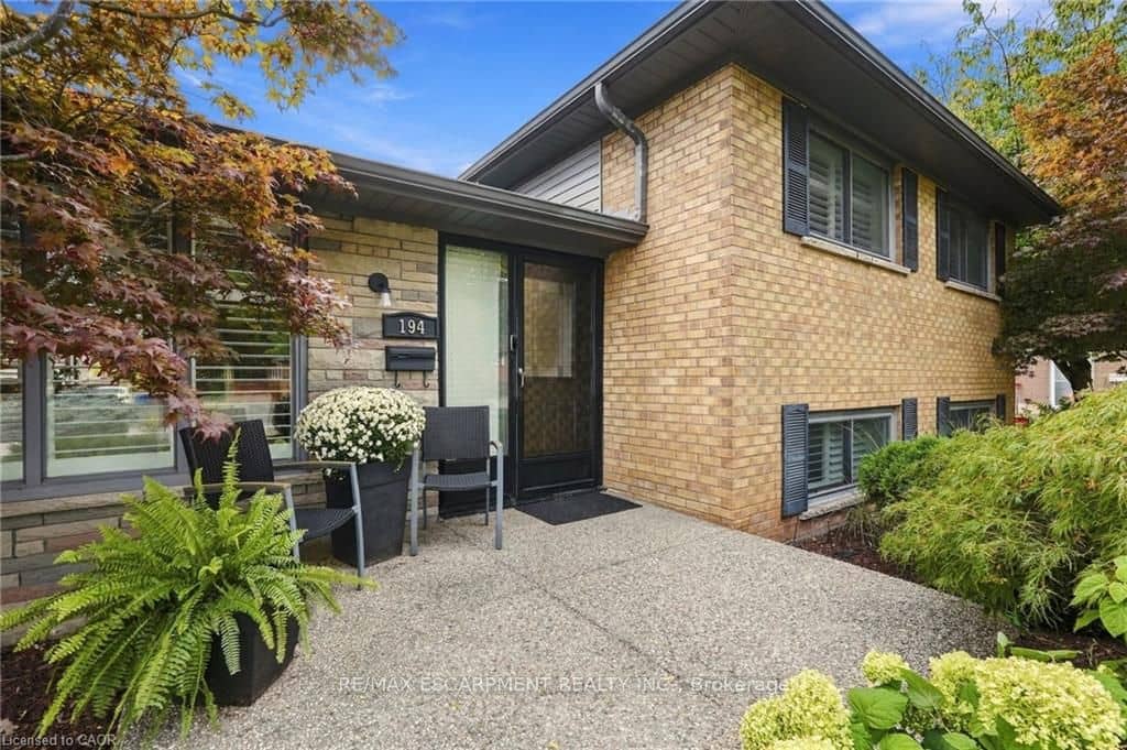 194 Foxbar Road, Burlington, ON L7L 2Z9