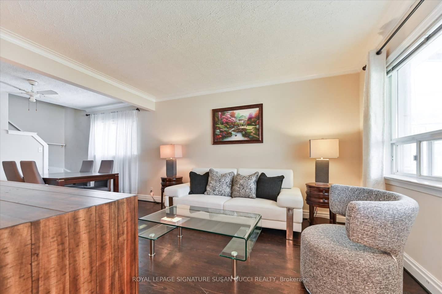 292 Glebemount Avenue, Toronto, ON M4C 3V3
