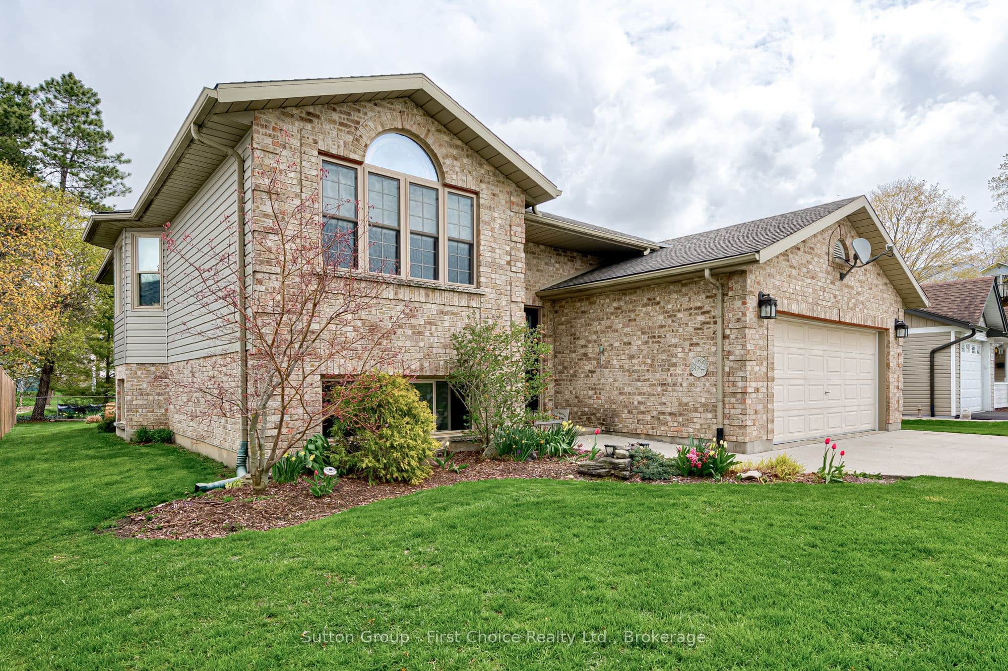 19 Eleanor Street, West Perth, ON N0K 1N0