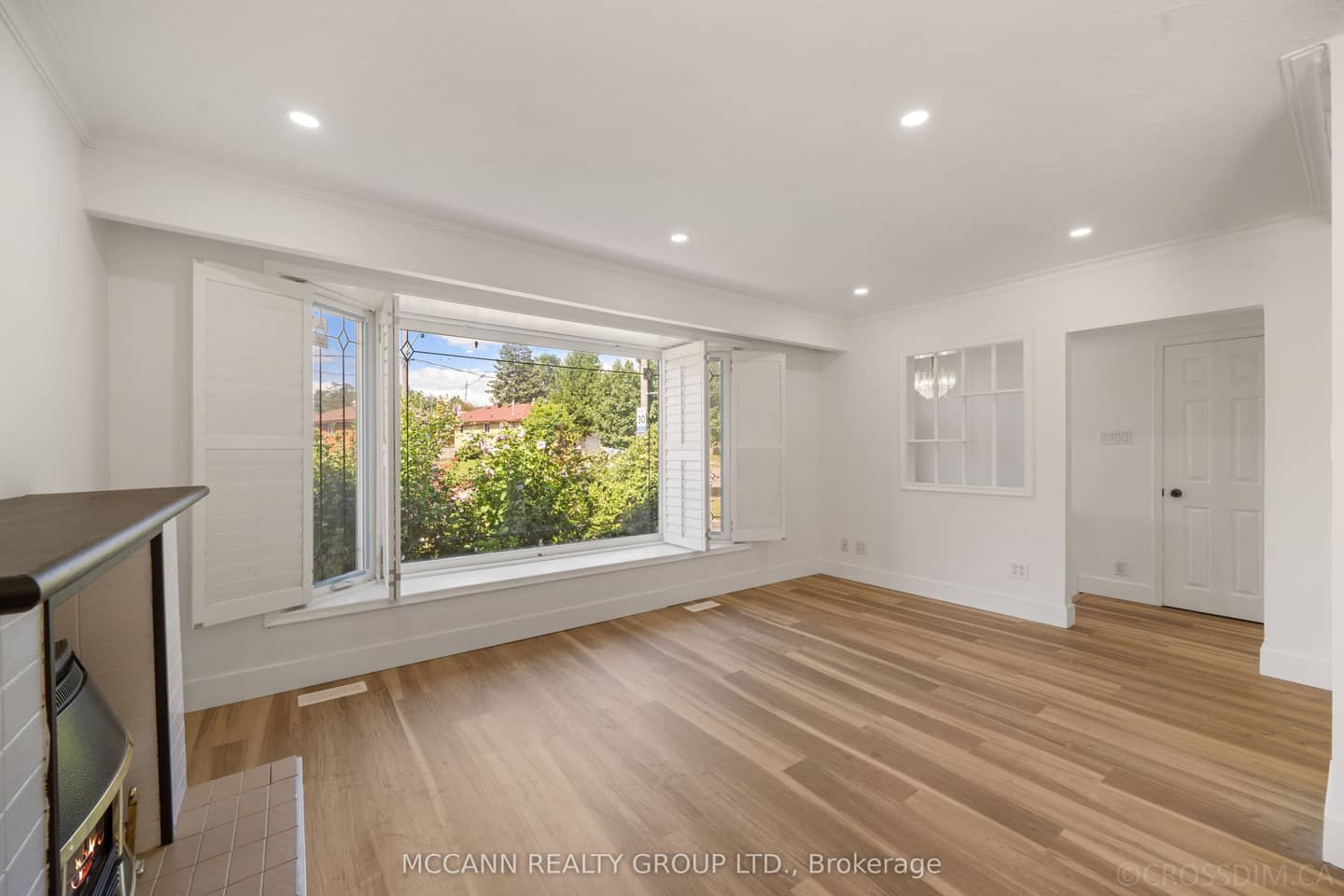 17 Barlow Road, Toronto, ON M1G 2B5