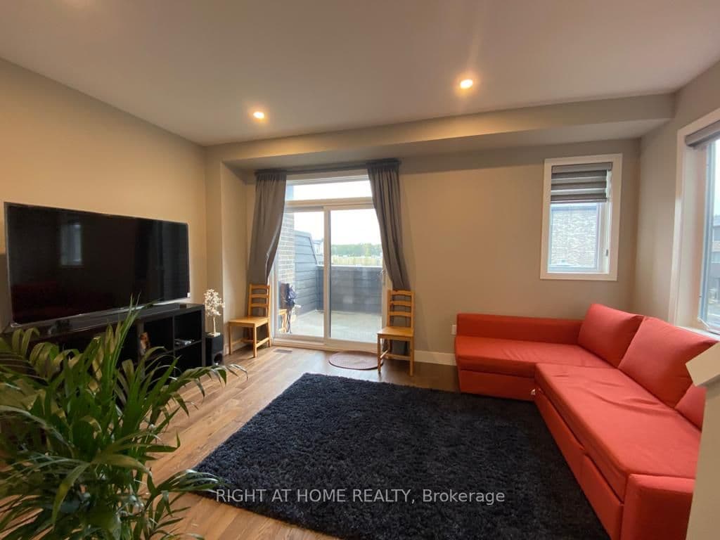 1960 Dalmagarry Road 234, London North, ON N6G 0T8