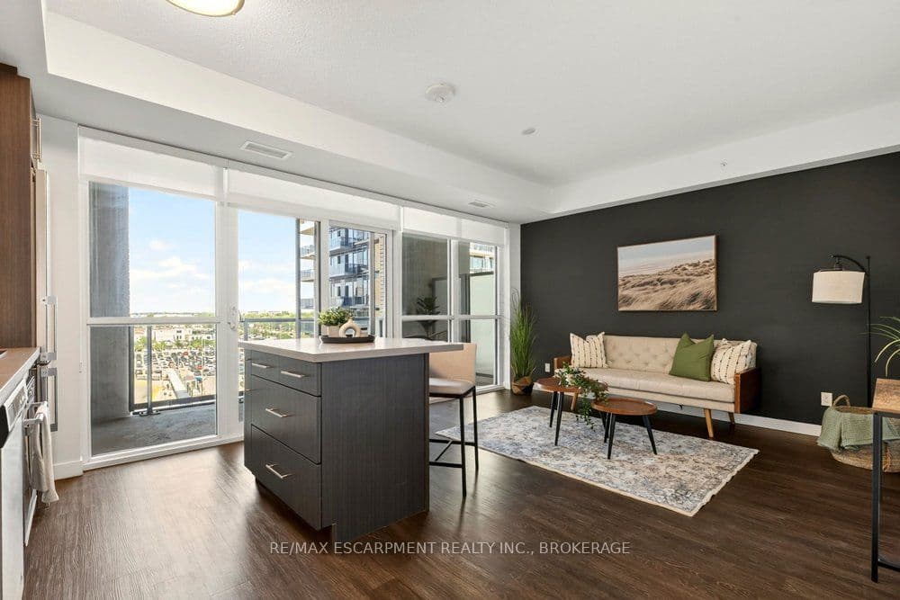 2087 Fairview Street 702, Burlington, ON L7R 0E5