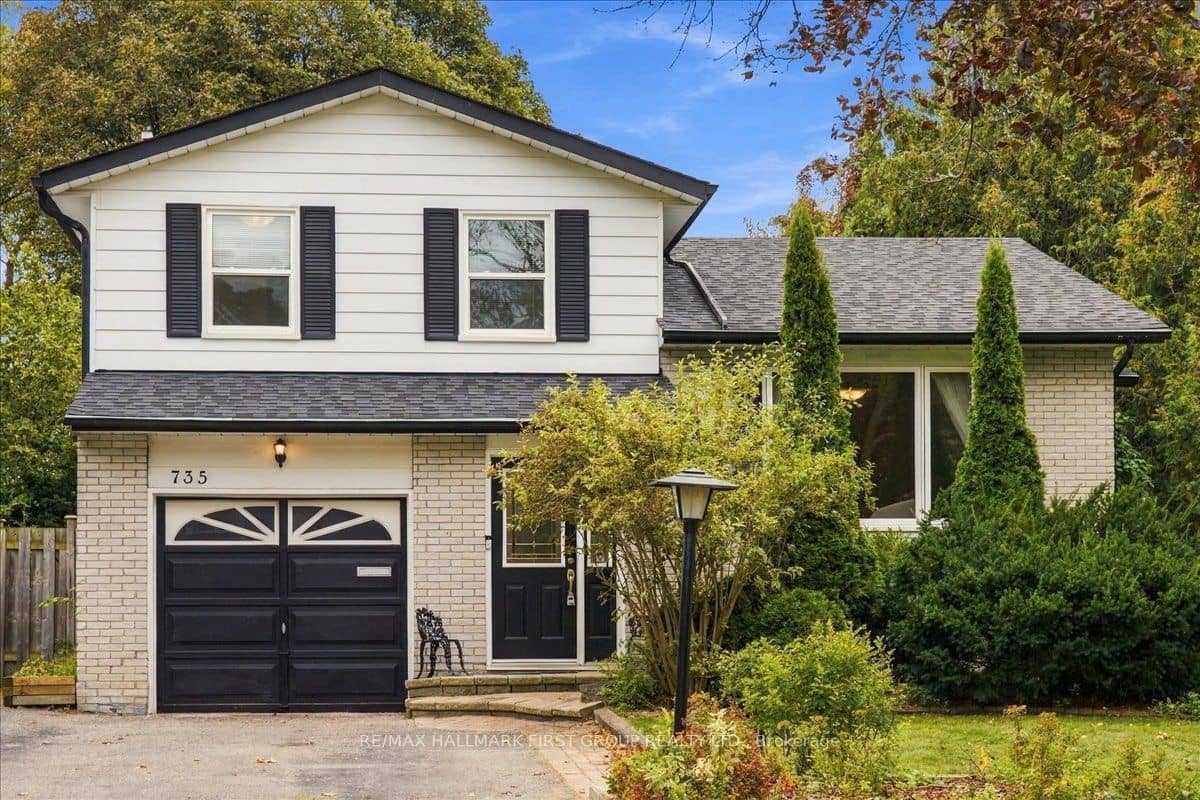 735 Bermuda Avenue, Oshawa, ON L1J 6B1