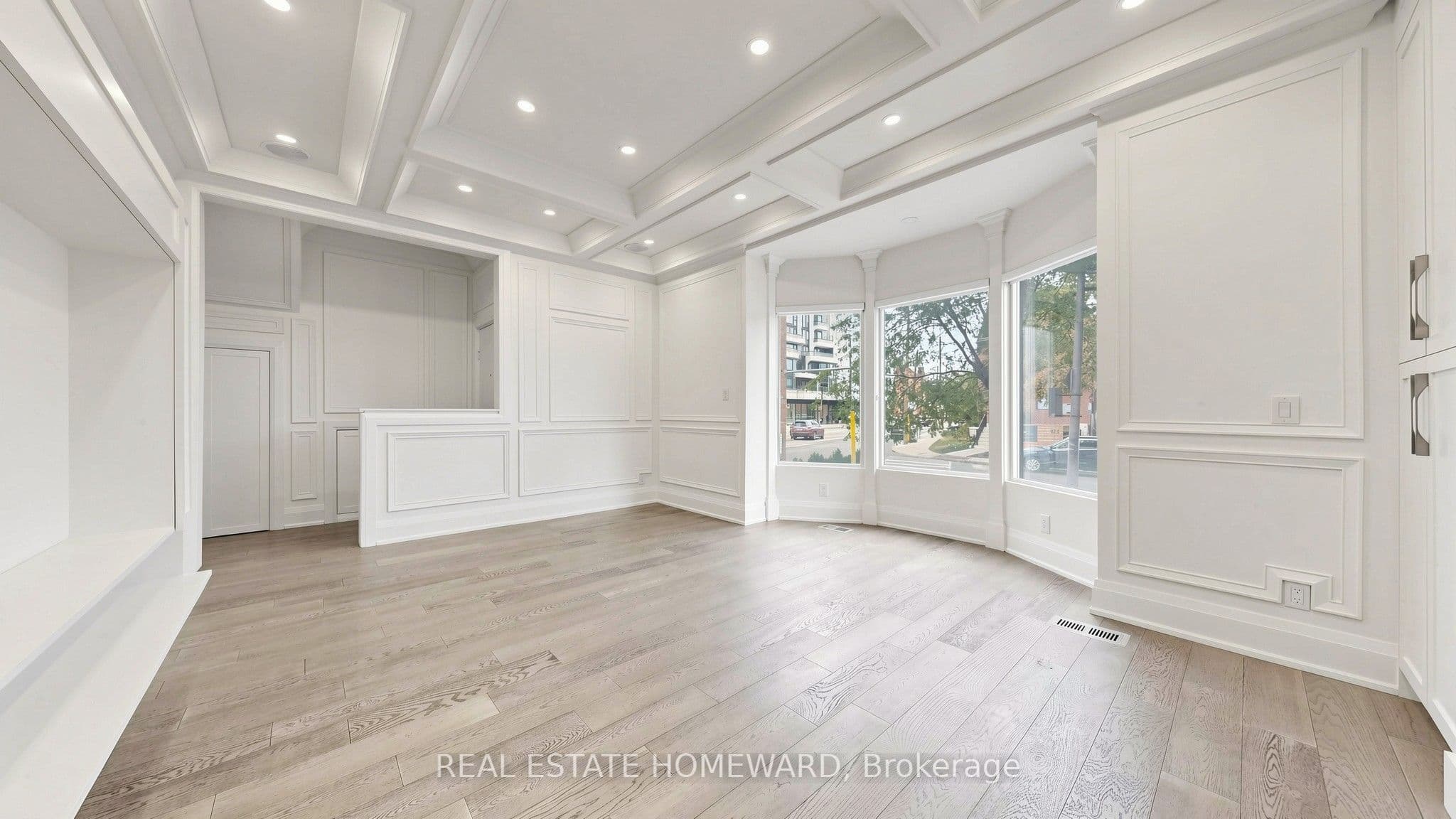 124 Kendal Avenue, Toronto, ON M5R 1L9
