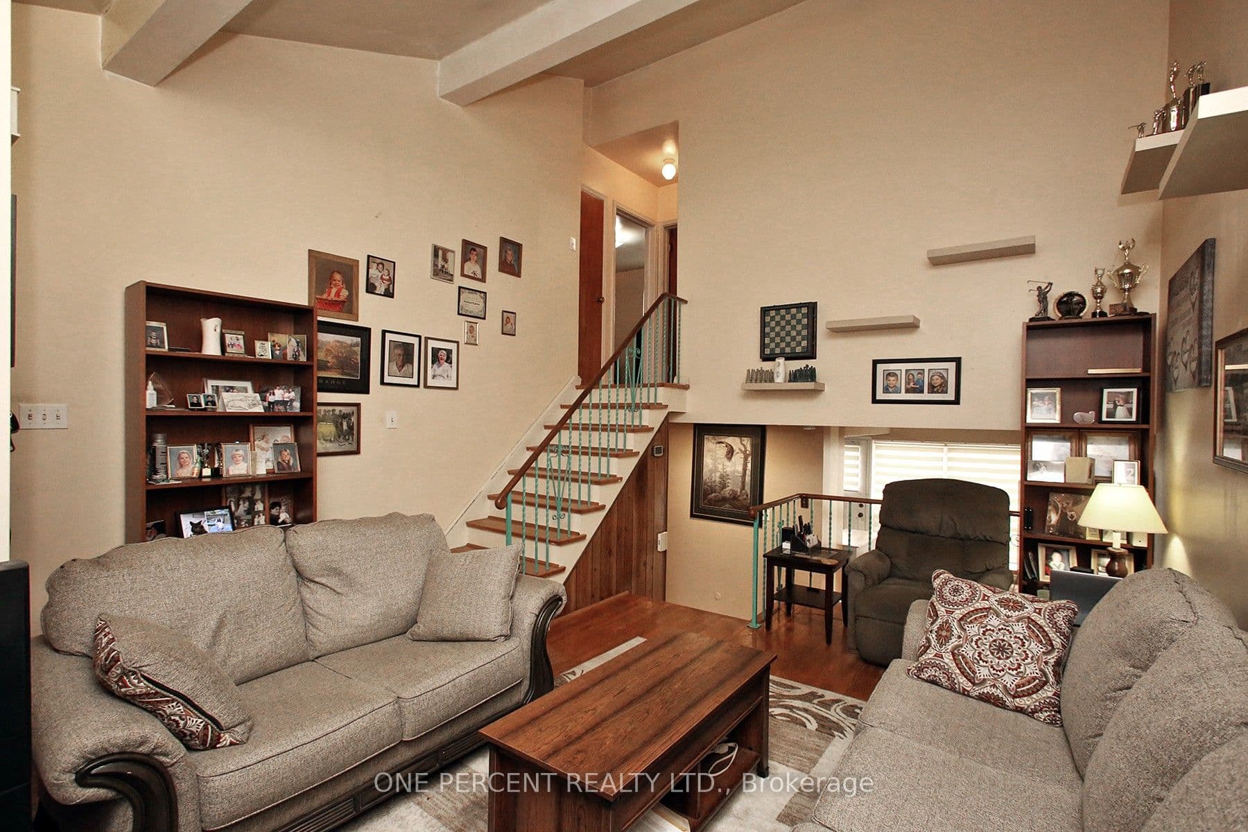 3074 Merritt Avenue, Mississauga, ON L4T 1P2