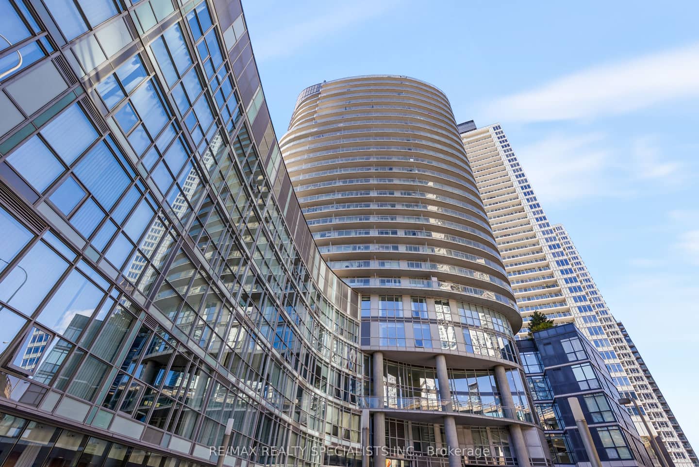 38 Dan Leckie Way 2908, Toronto, ON M5V 2V6