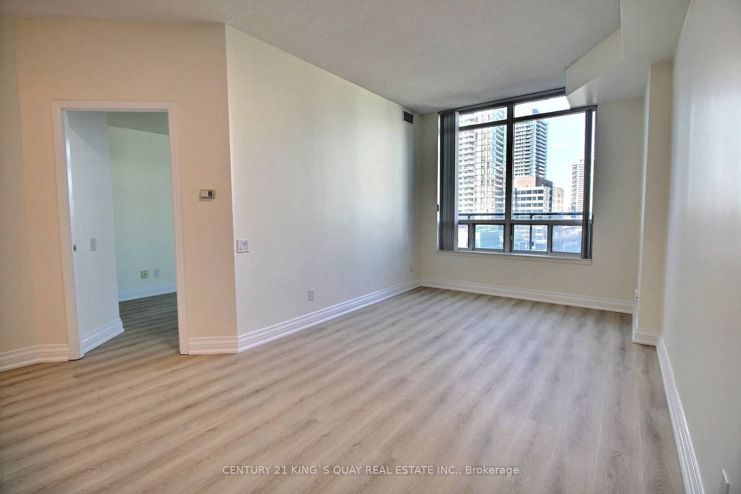 33 Empress Avenue 515, Toronto, ON M2N 6Y7