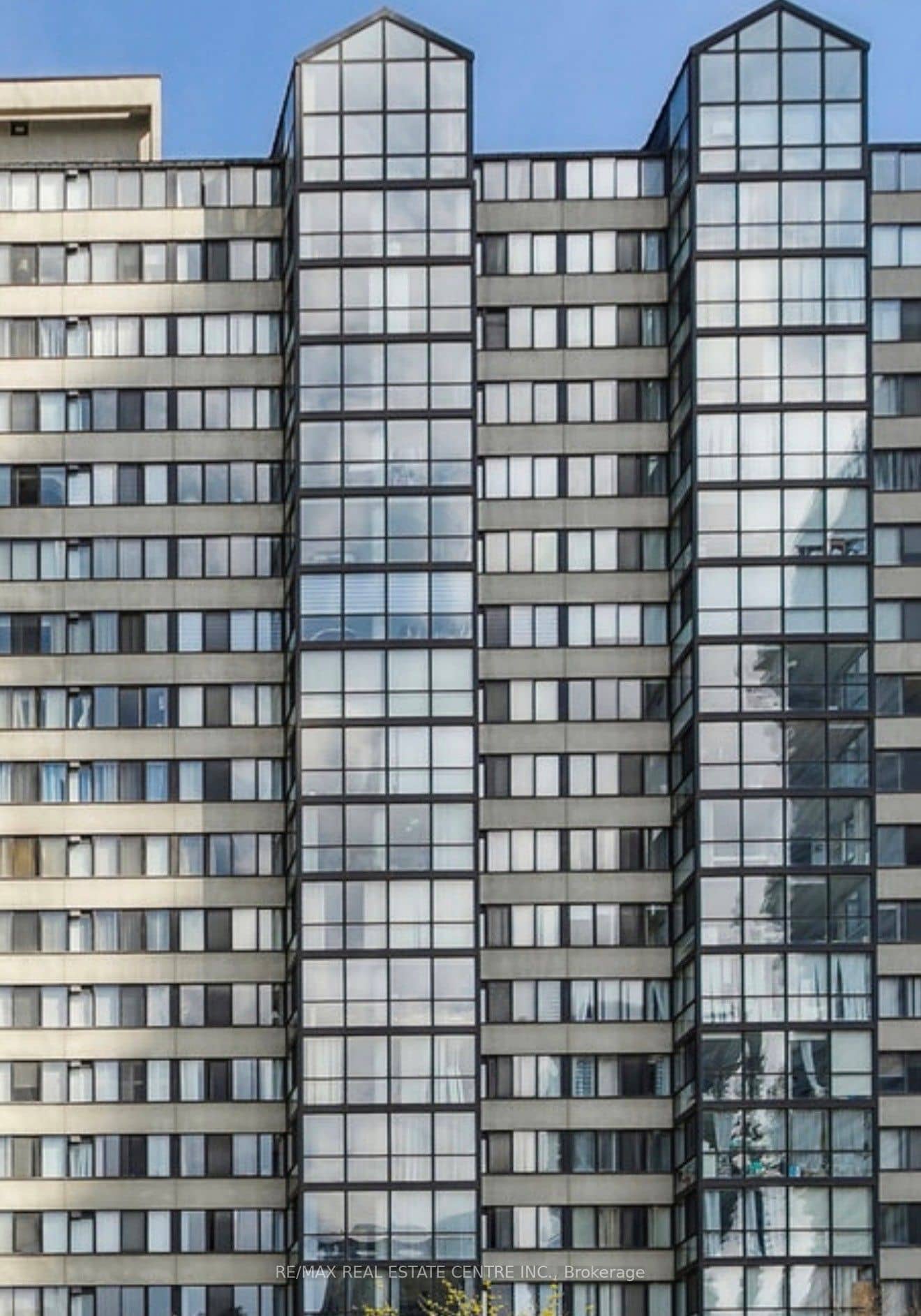 350 Webb Drive 411, Mississauga, ON L5B 3W4
