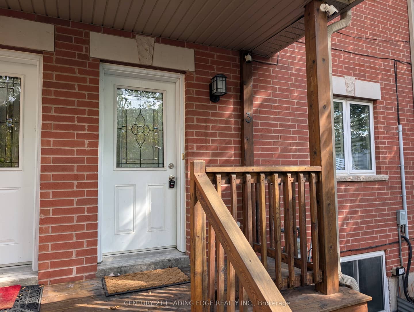 736 Kingston Road 3, Toronto, ON M4E 1R7