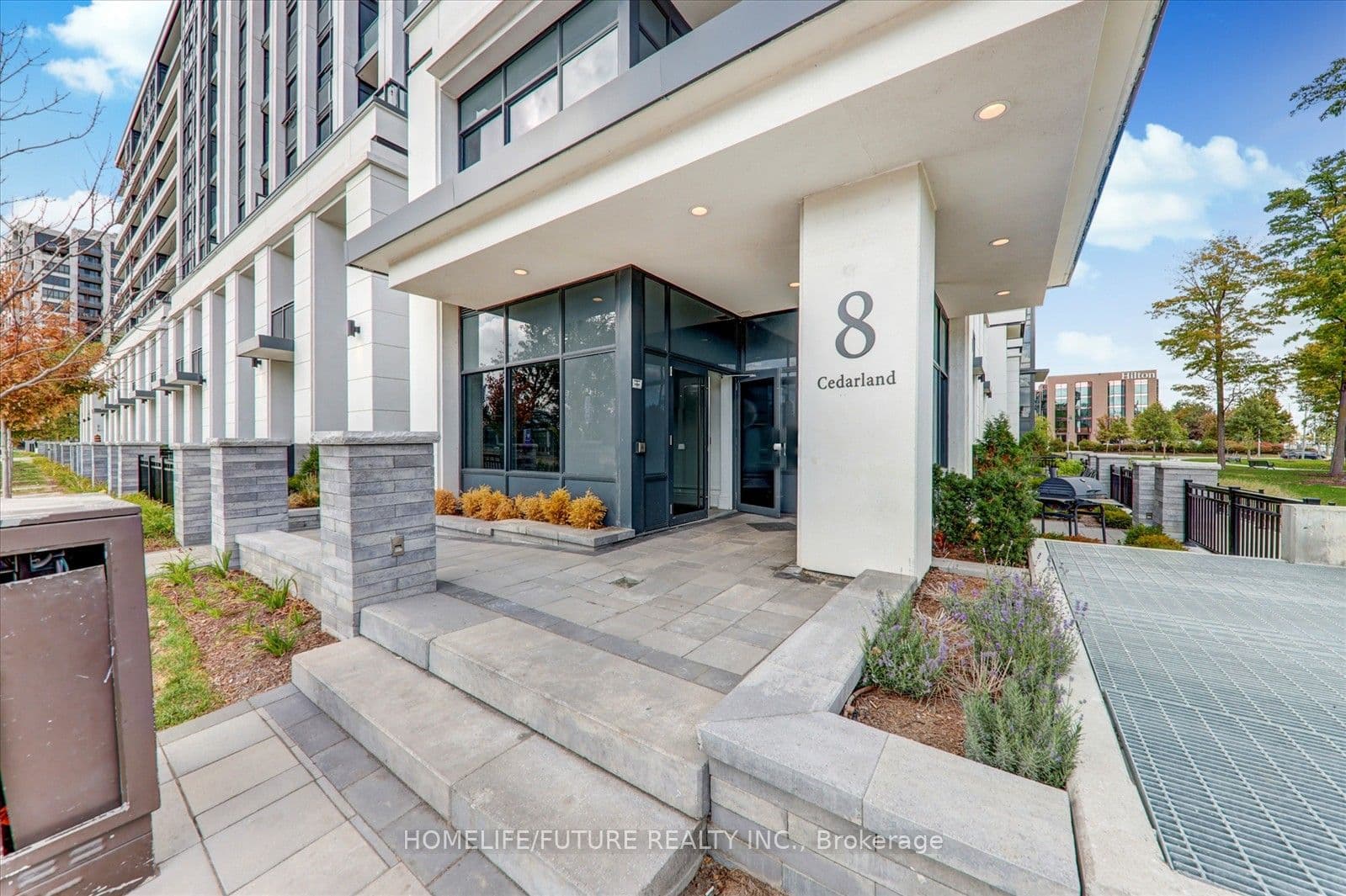 8 Cedarland Drive 1017, Markham, ON L6G 0H4