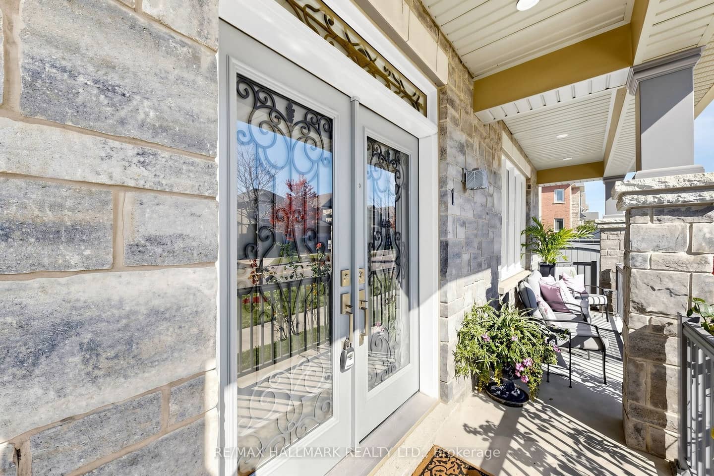 1 Bassview Court, Richmond Hill, ON L4E 0M3