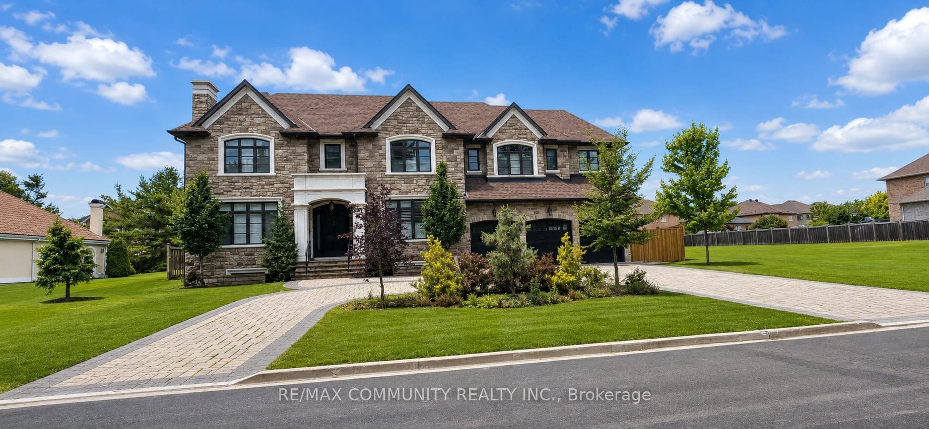 65 Chatelaine Drive, Markham, ON L3S 3W7