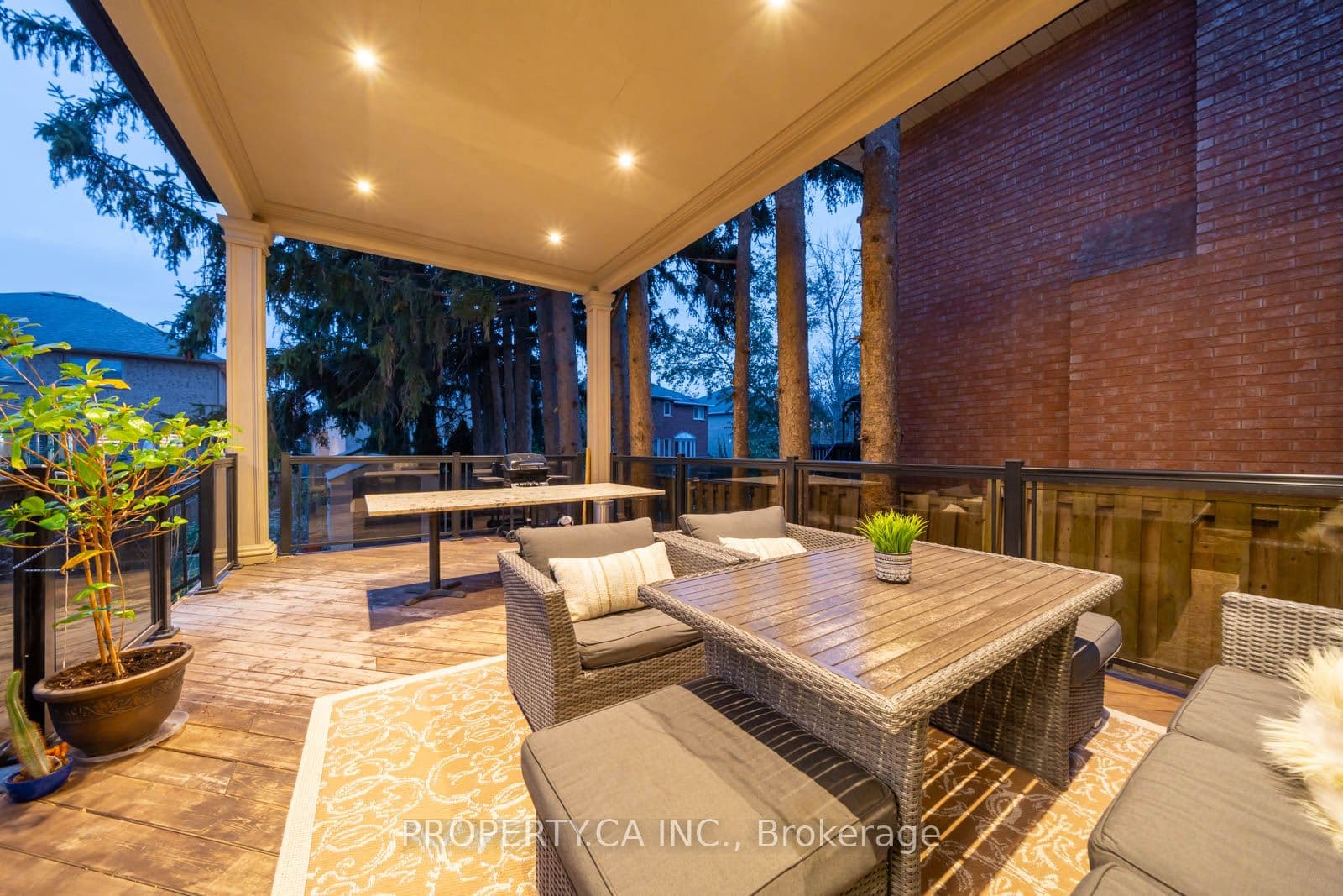 109 Oxford Street, Richmond Hill, ON L4C 4L6