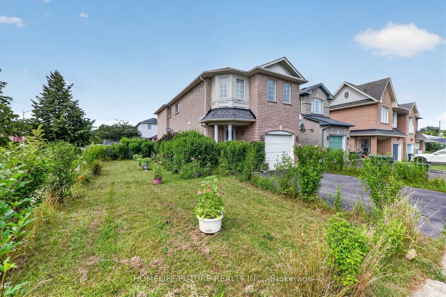 16 Rozell Road, Toronto, ON M1C 2K9