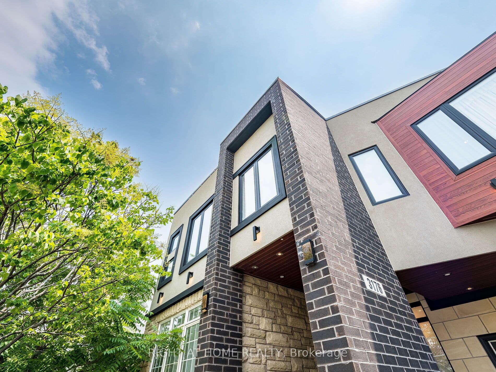 3176 Stocksbridge Avenue, Oakville, ON L6M 0A7