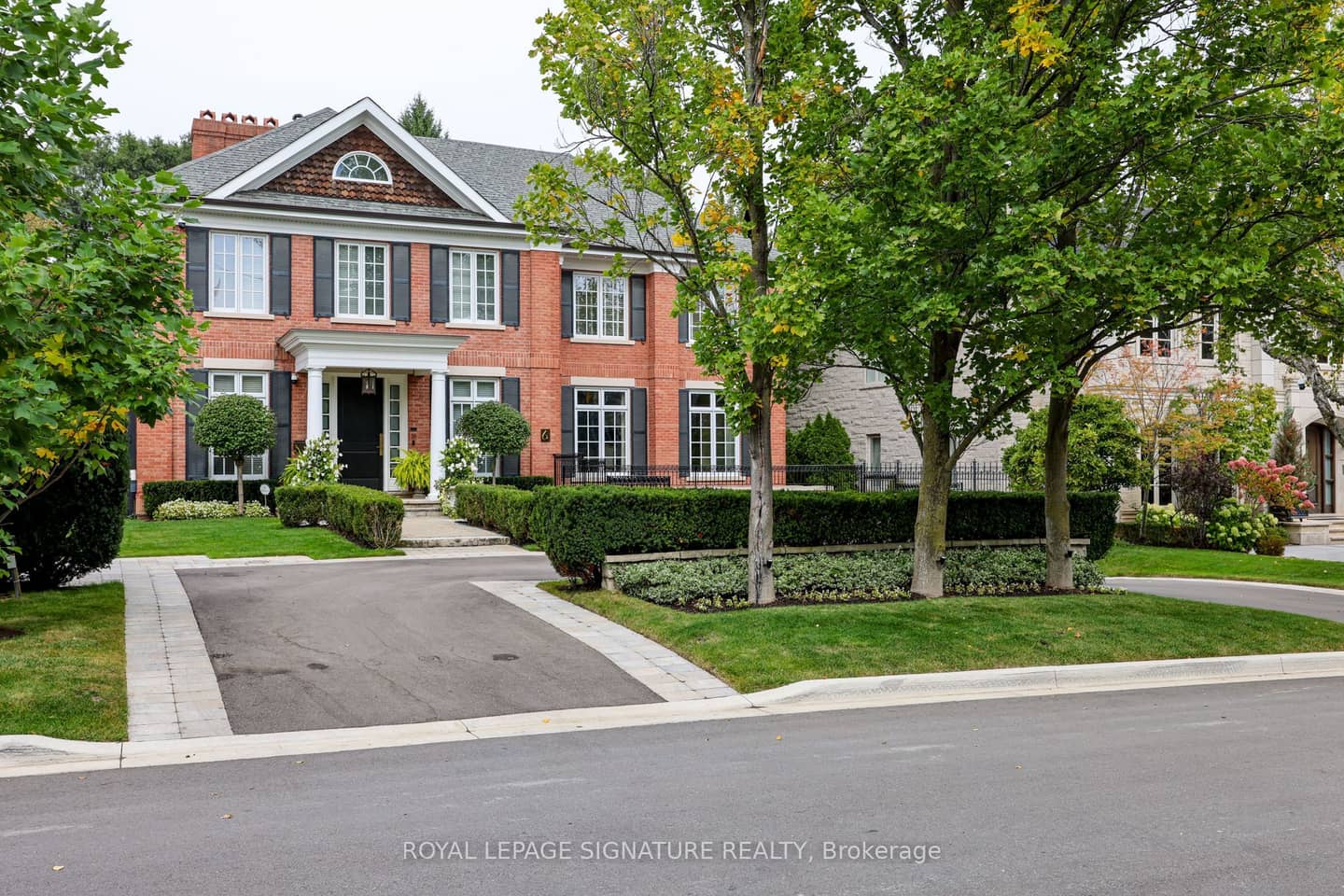 6 Vernham Avenue, Toronto, ON M2L 2B2