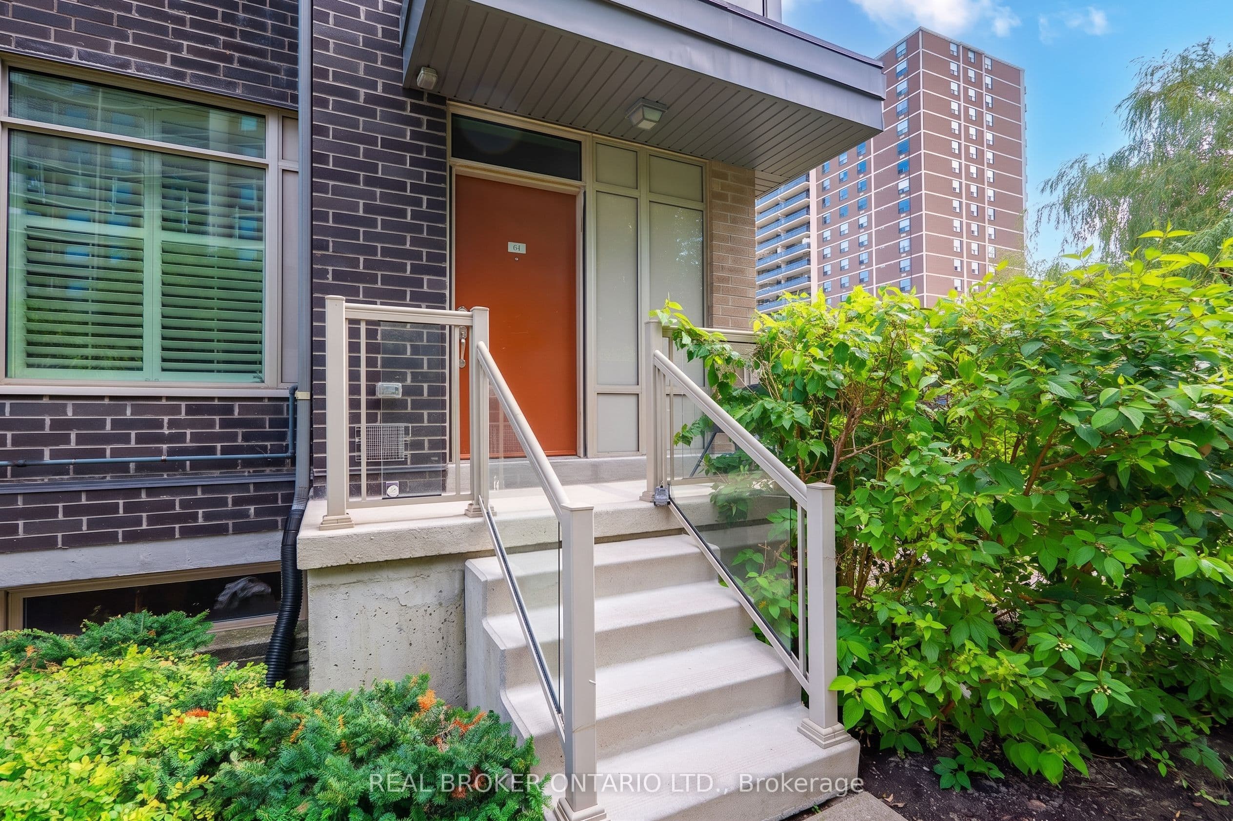 35 Applewood Lane 63, Toronto, ON M9C 0C1