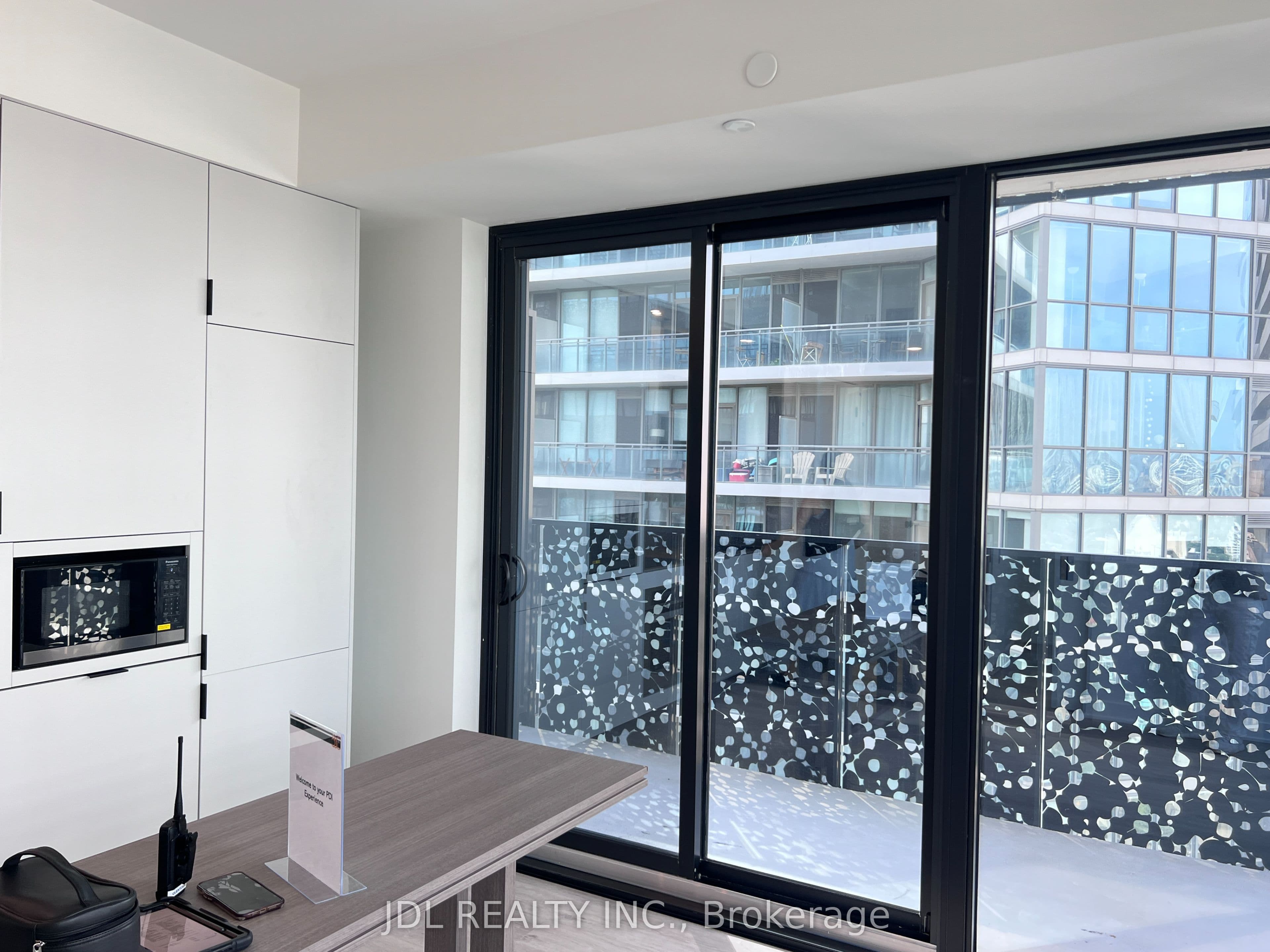 55 Charles Street E 4009, Toronto, ON M4Y 0J1