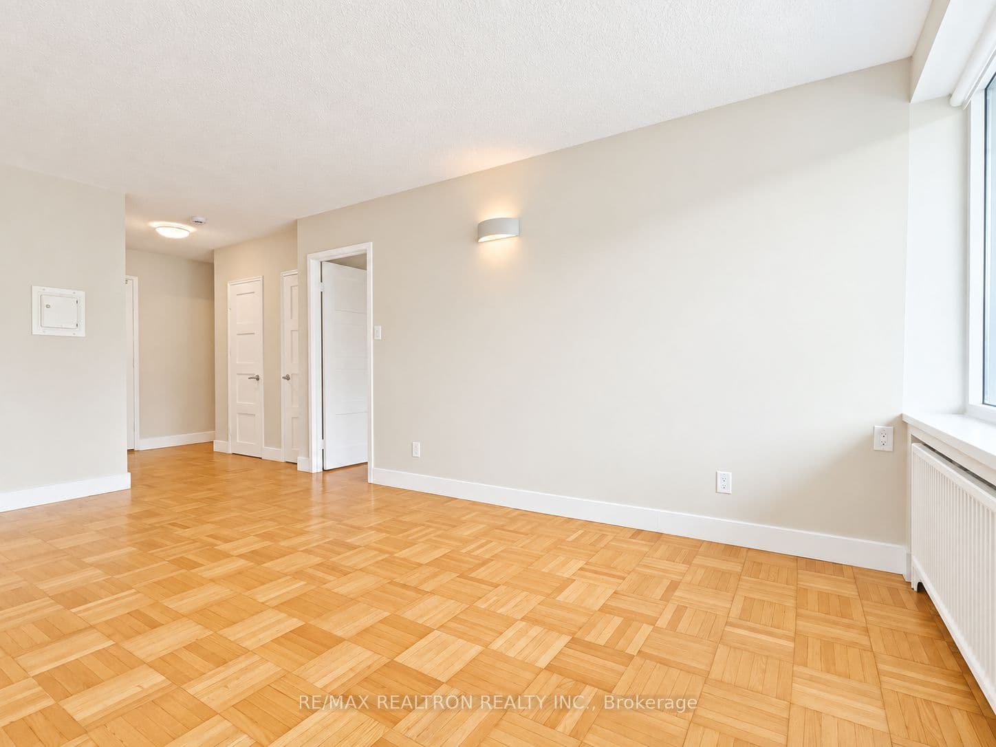 990 Avenue Road 205, Toronto, ON M5P 2K8