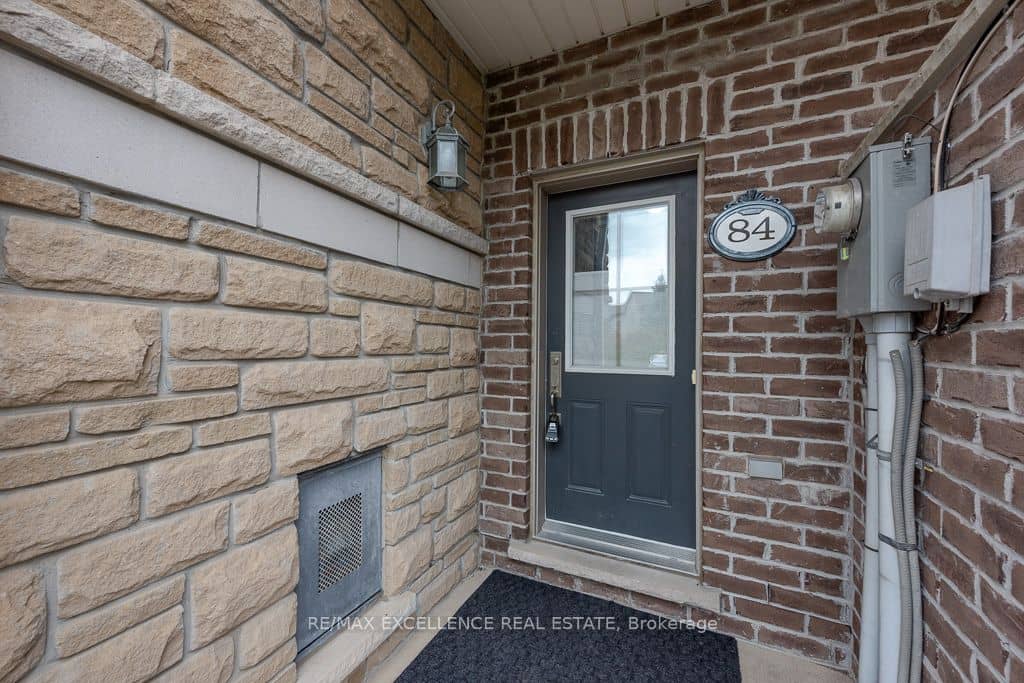 110 Cedar Lake Crescent 84, Brampton, ON L6Y 0R1
