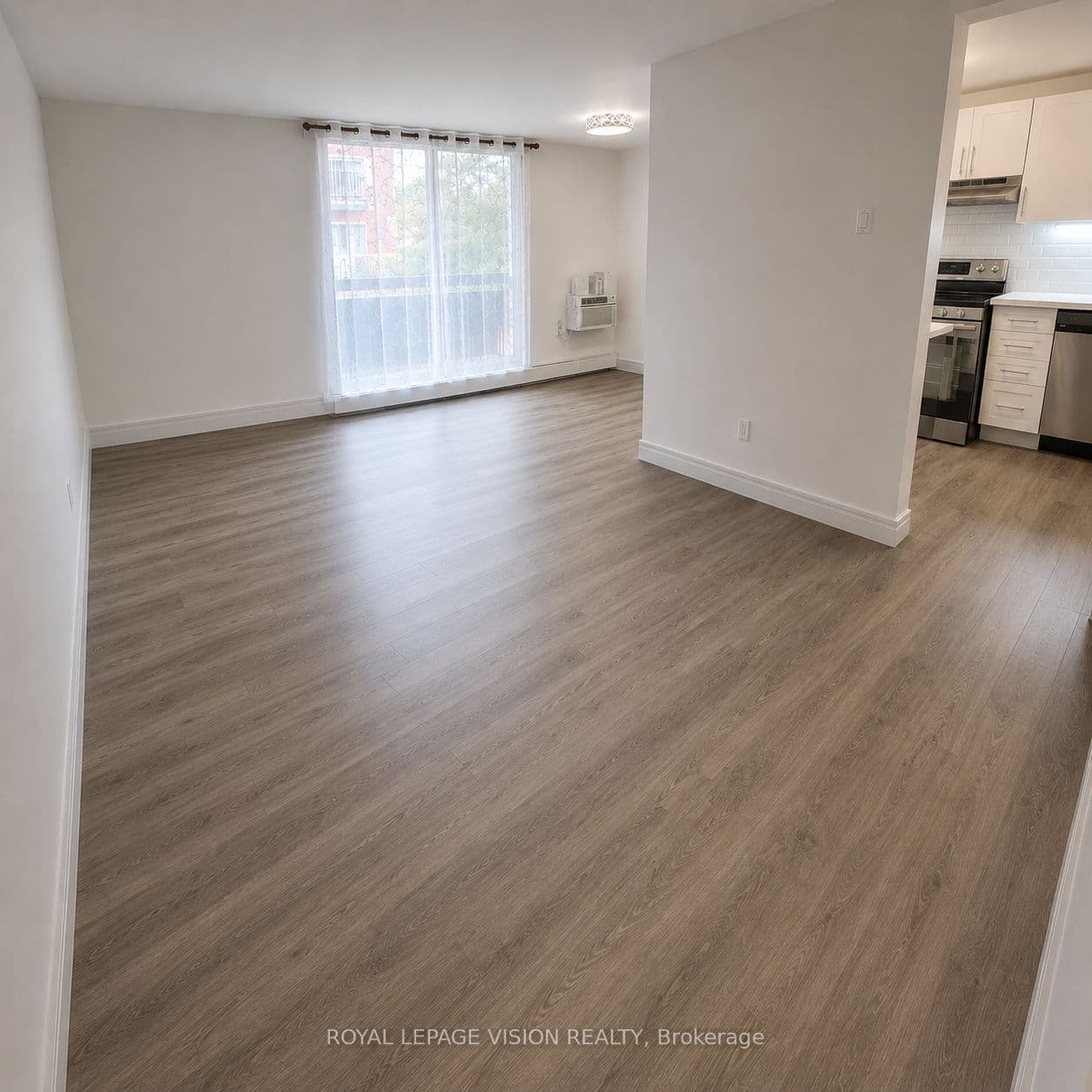 895 Kennedy Road 205, Toronto, ON M1K 2E9