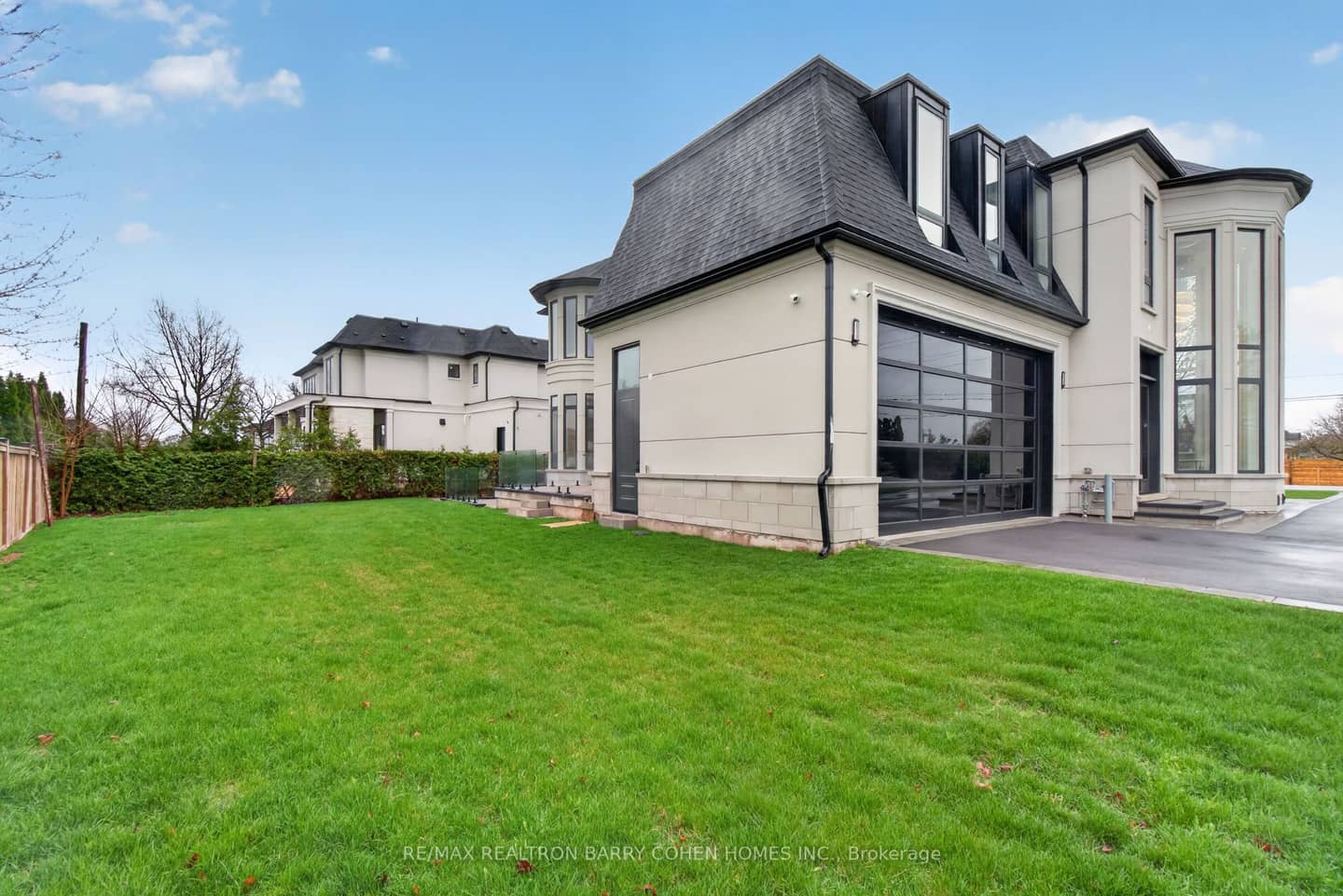 321 Morden Road, Oakville, ON L6K 2S6