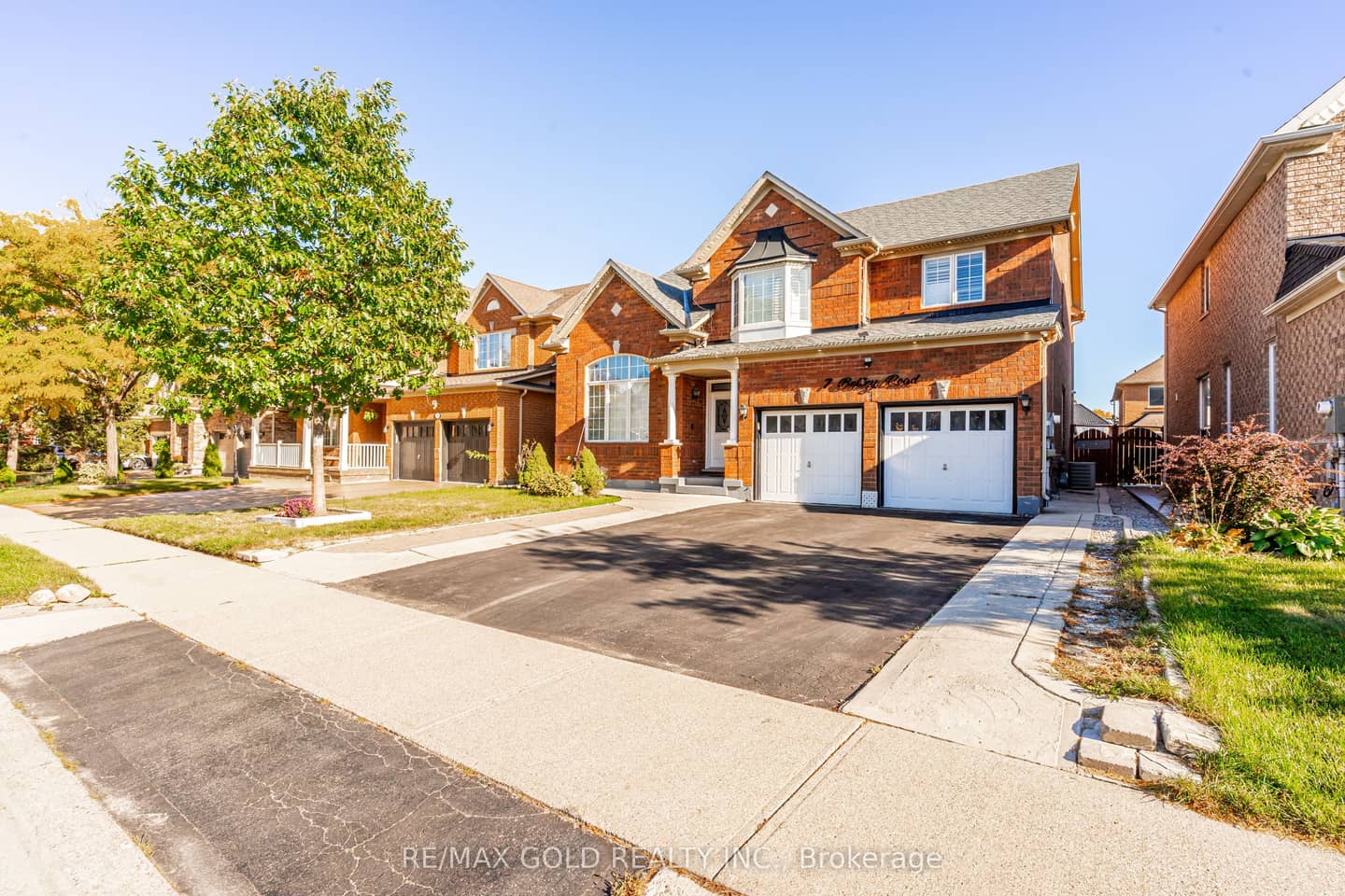 7 Bettey Road, Brampton, ON L6P 1S9