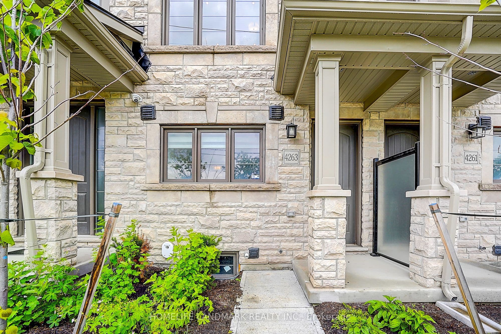 4263 Major Mackenzie Drive E, Markham, ON L6C 3L5