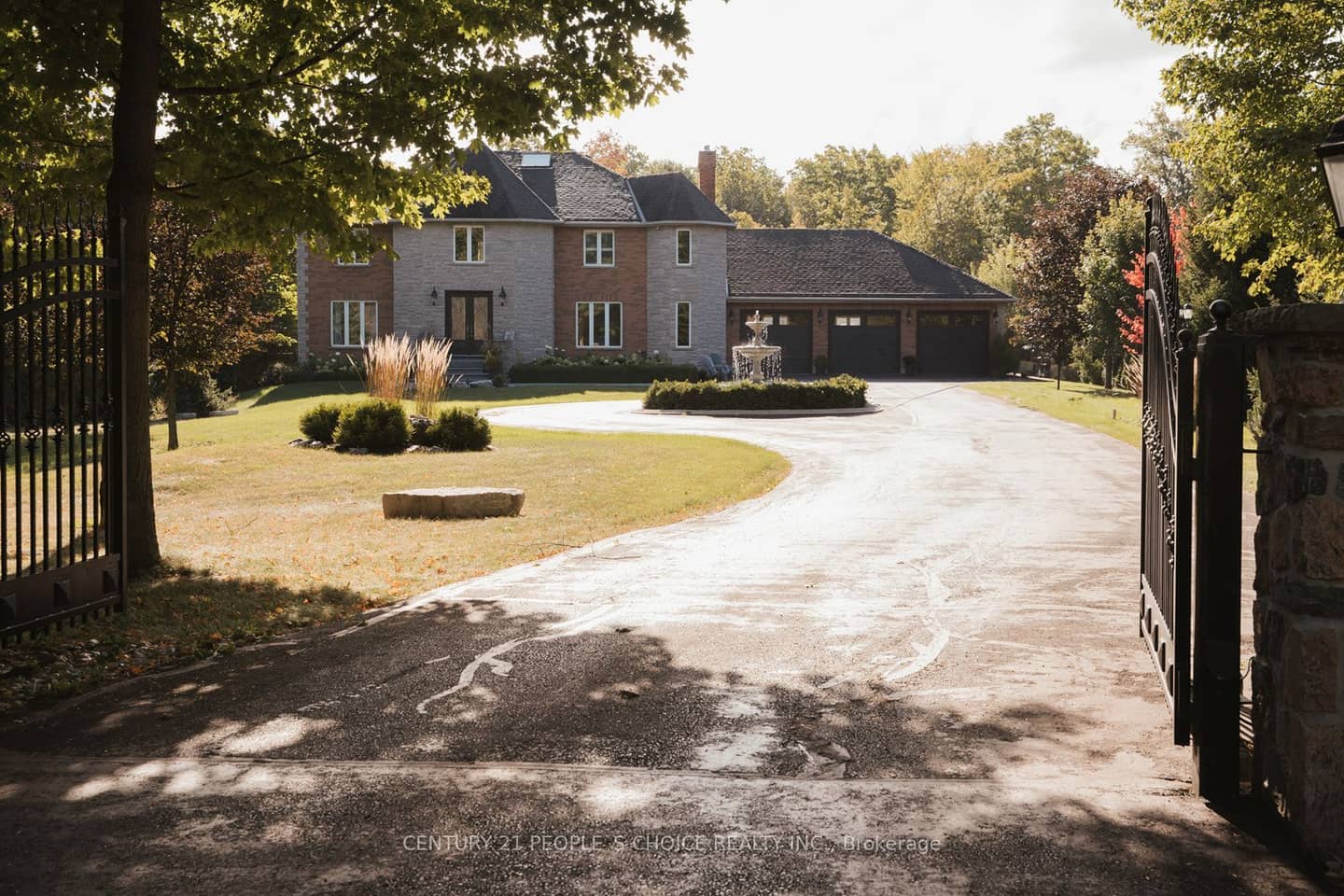 15550 Fifth Side Road, Halton Hills, ON L0P 1K0