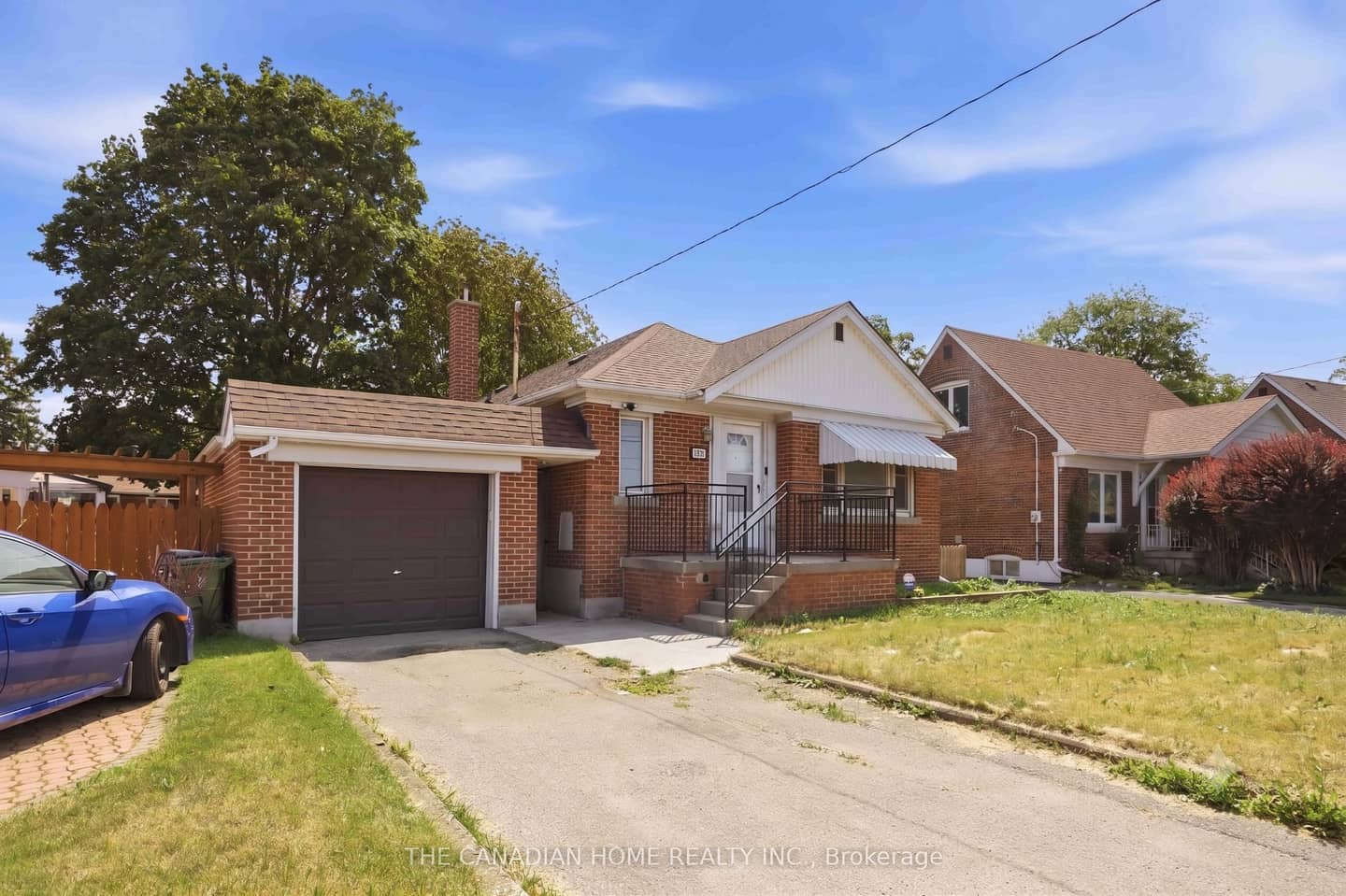 1373 Pharmacy Avenue, Toronto, ON M1R 2J6