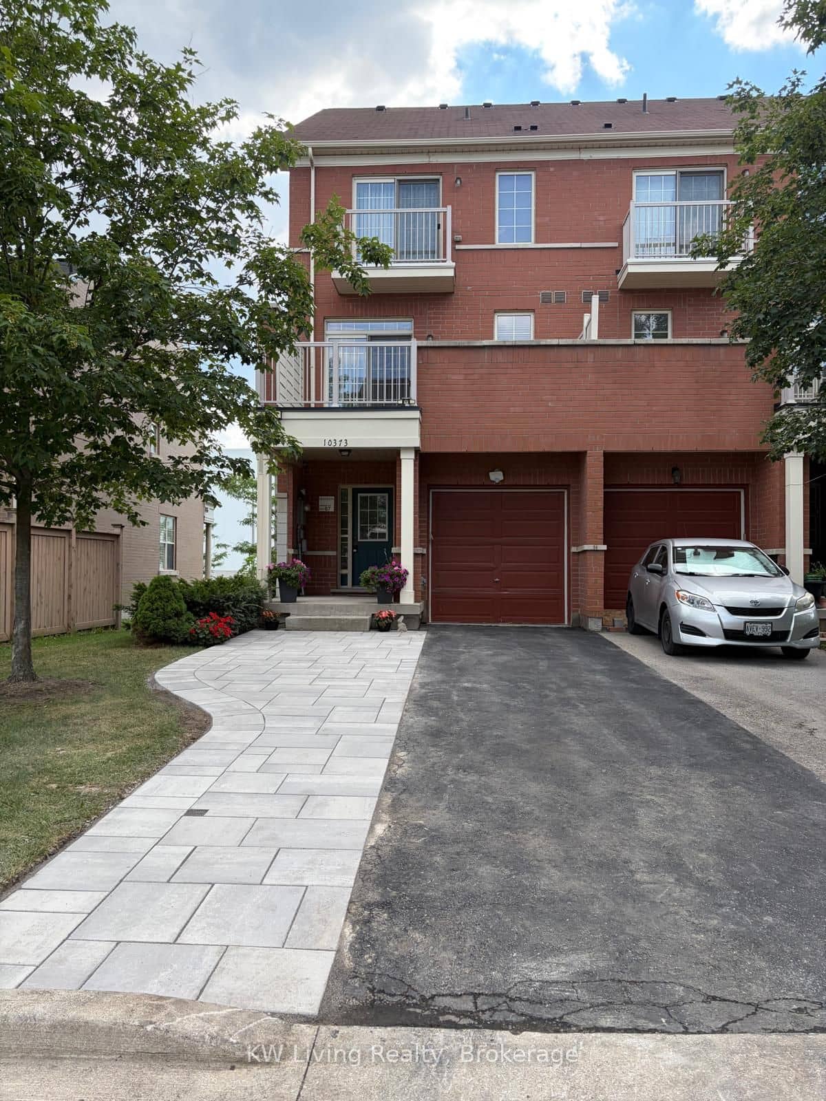 10373 Woodbine Avenue E, Markham, ON L6C 0N9
