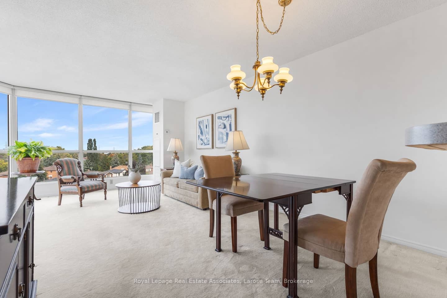 1500 Grazia Court 607, Mississauga, ON L4W 4Z9