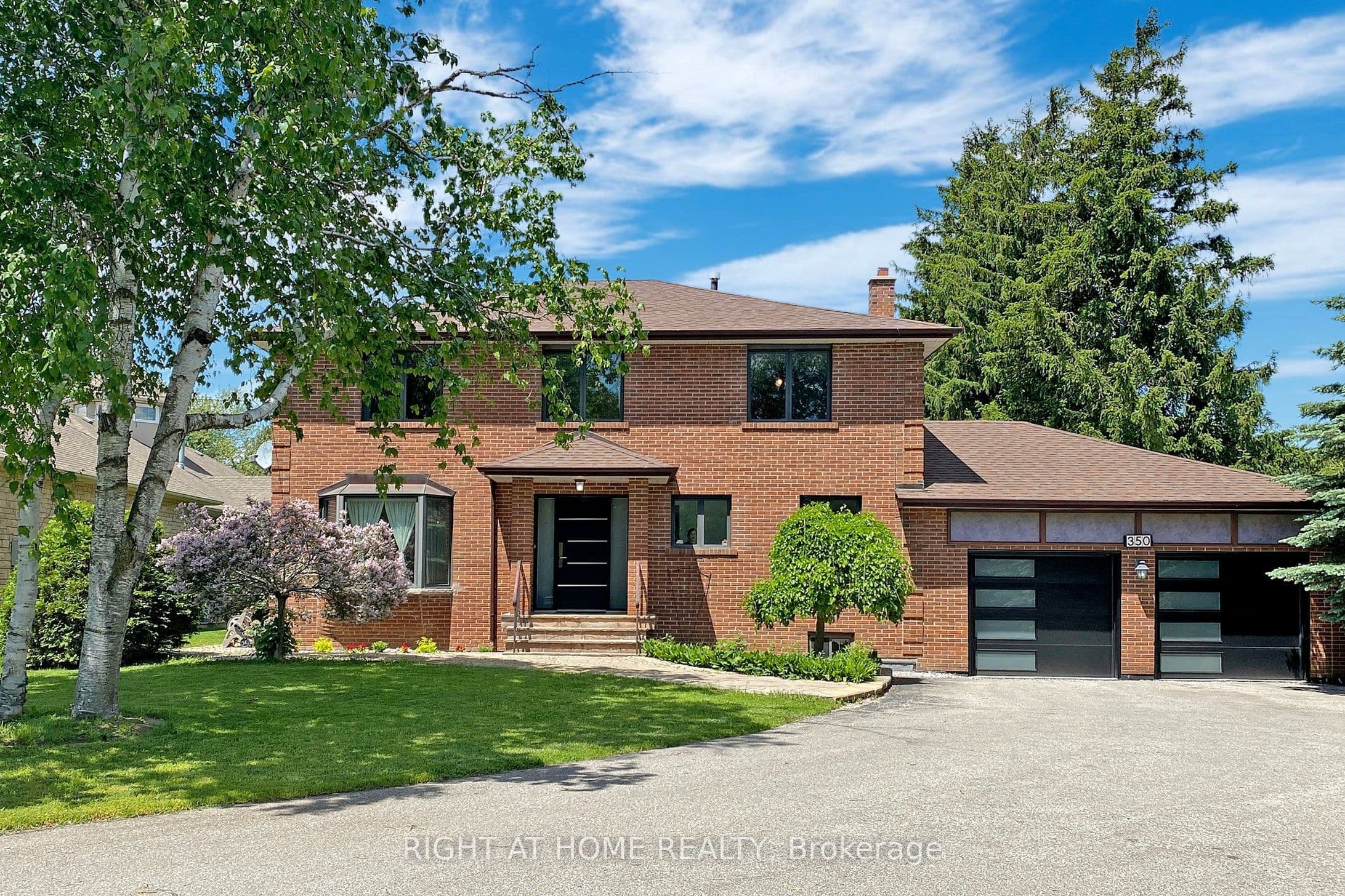 350 Sunset Beach Road N, Richmond Hill, ON L4E 3H9