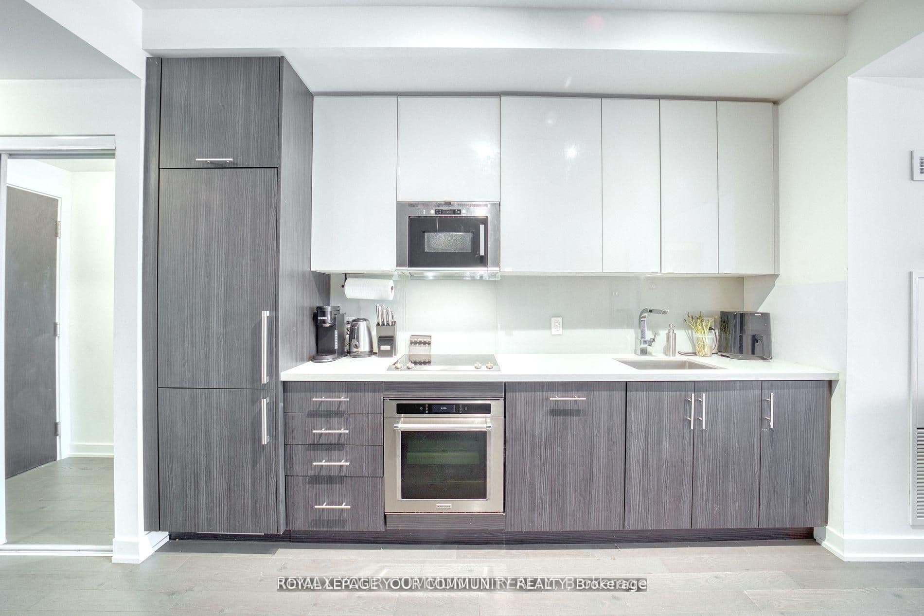 330 Richmond Street W 1711, Toronto, ON M5V 1X2